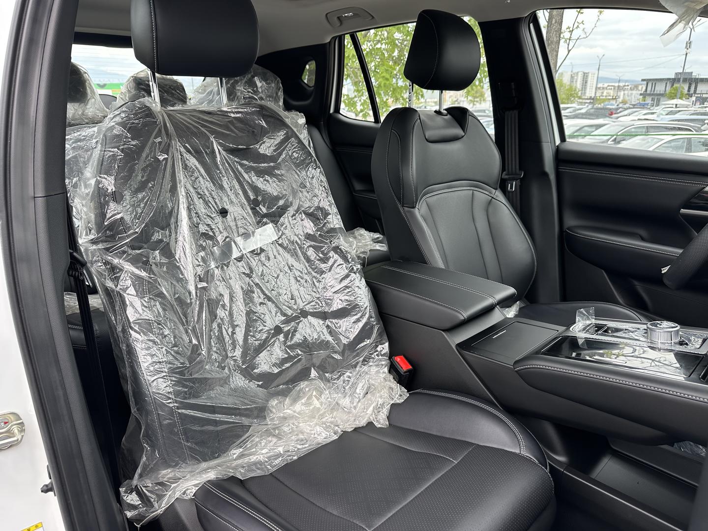 Mitsubishi Airtrek 2022 — photo 2