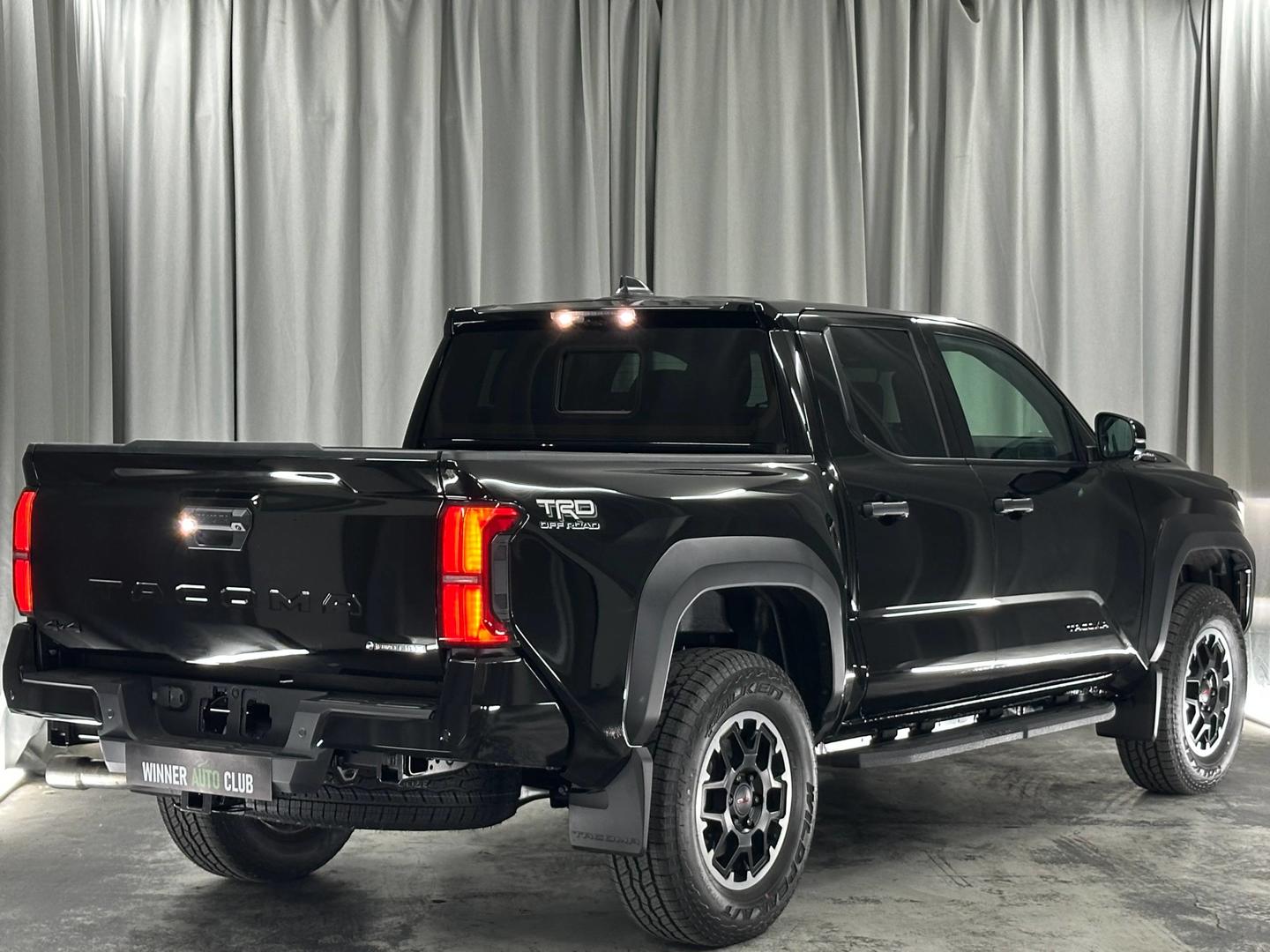 Toyota Tacoma 2025 — photo 2