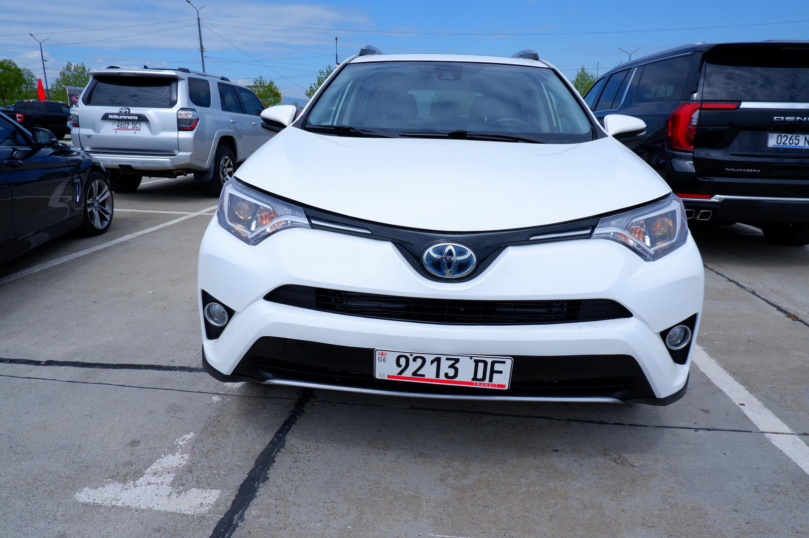 Toyota RAV4 2017 — photo 2
