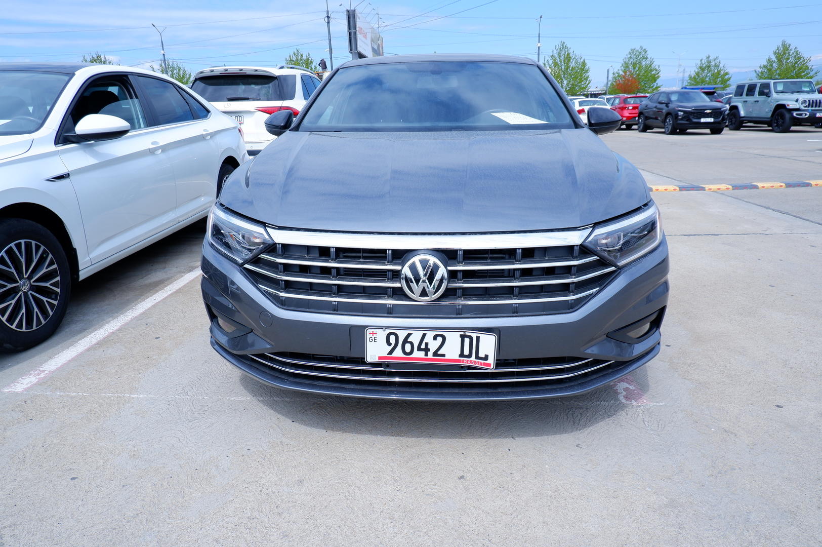Volkswagen Jetta 2019 — photo 2