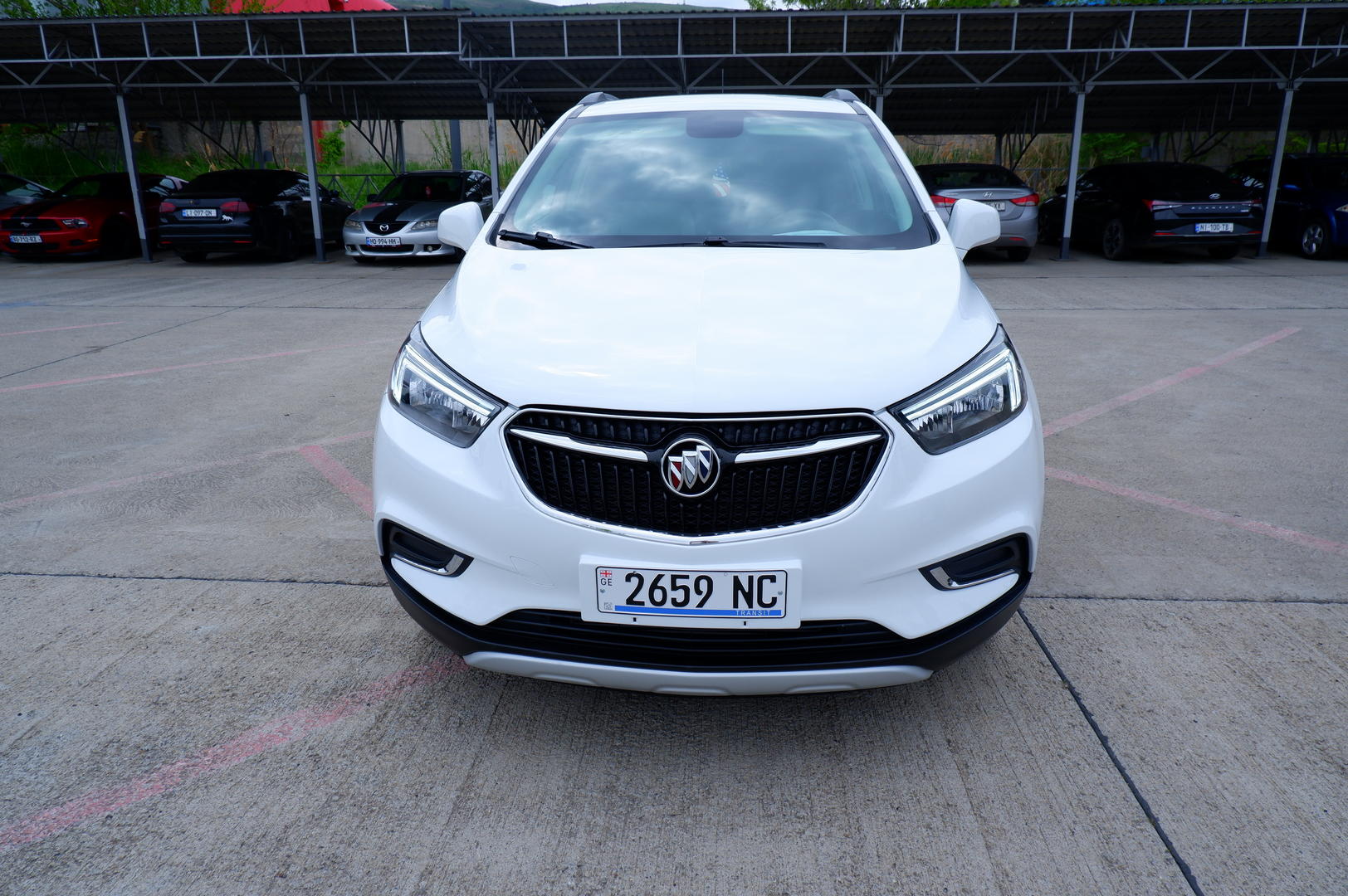Buick Encore 2022 — photo 2