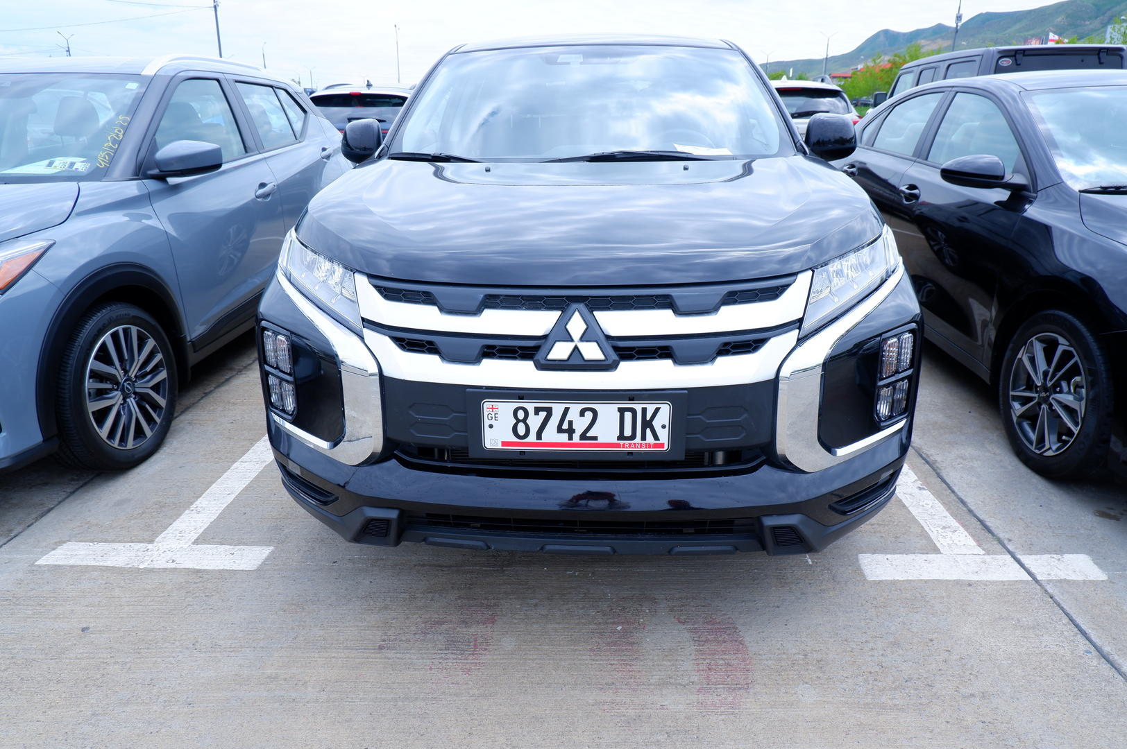 Mitsubishi Outlander Sport 2025 — photo 2