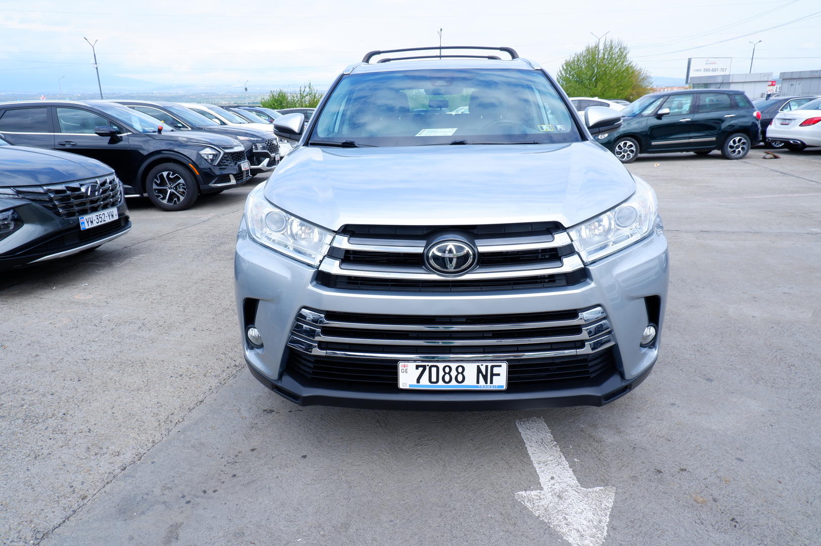 Toyota Highlander 2019 — photo 2