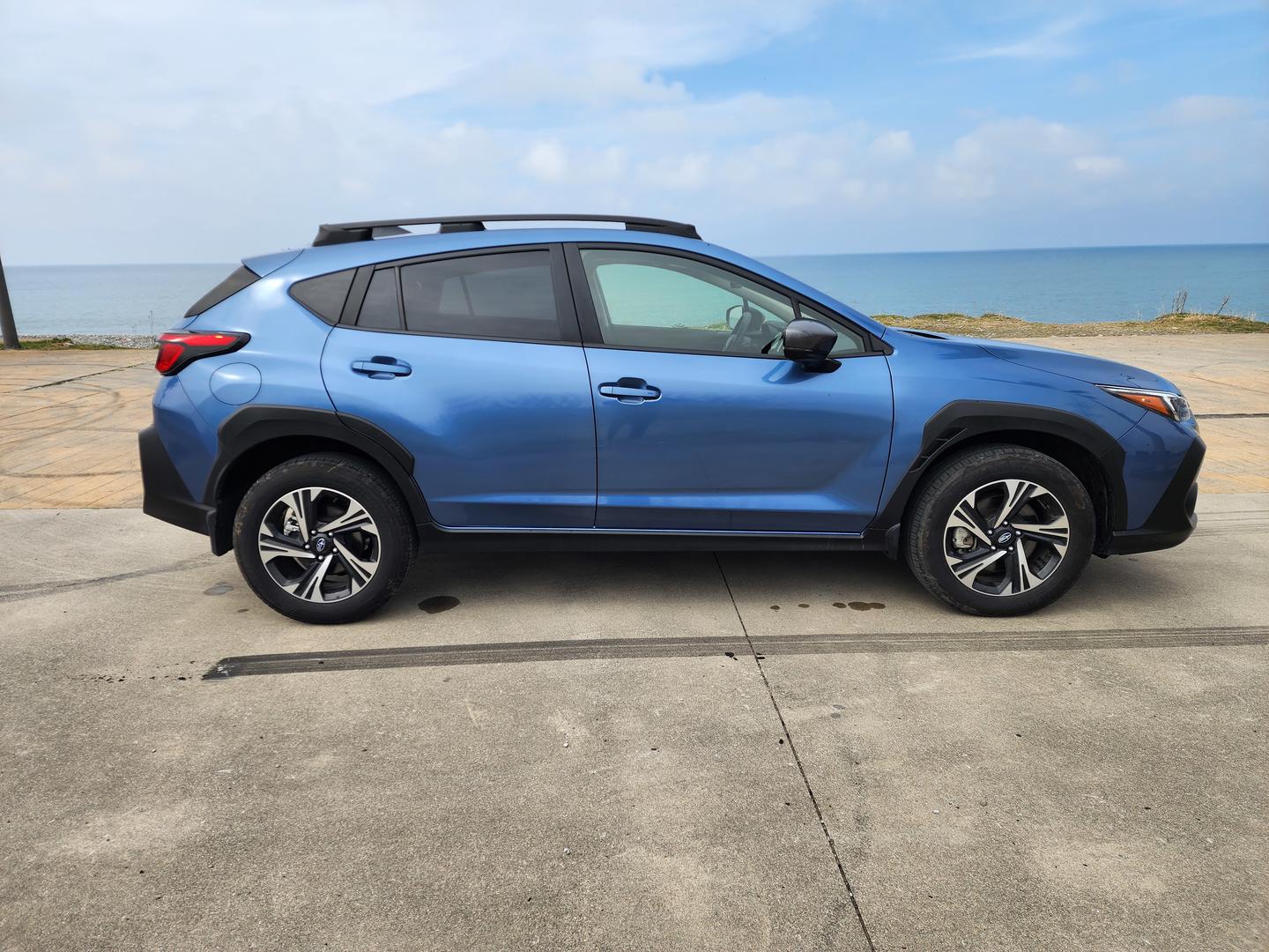 Subaru XV Crosstrek Premium 2023 — photo 2