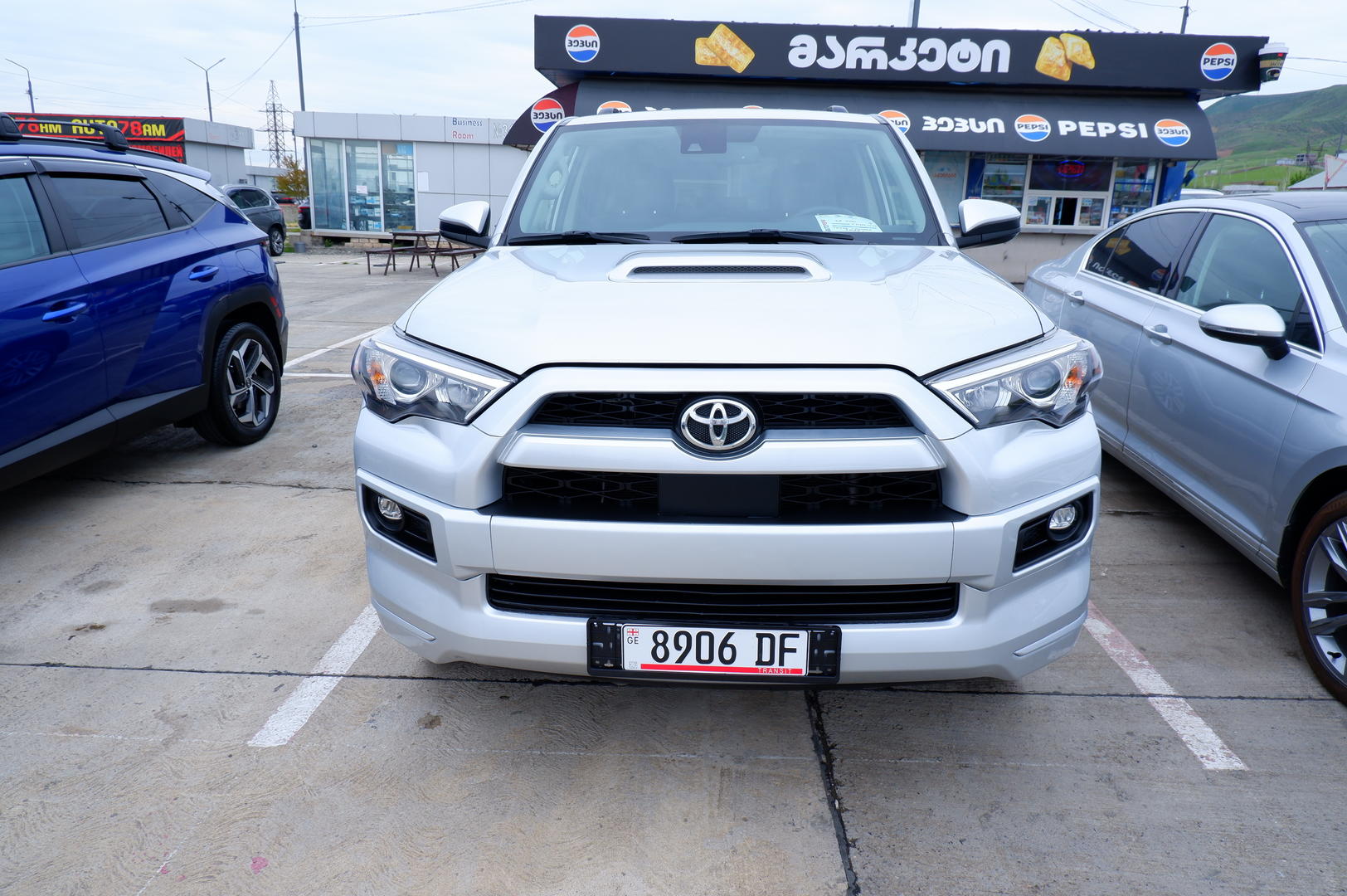 Toyota 4Runner 2022 — photo 2