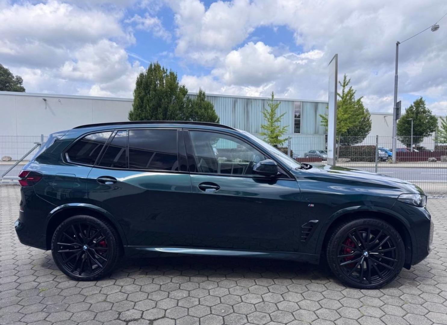 BMW X5 2024 — photo 2