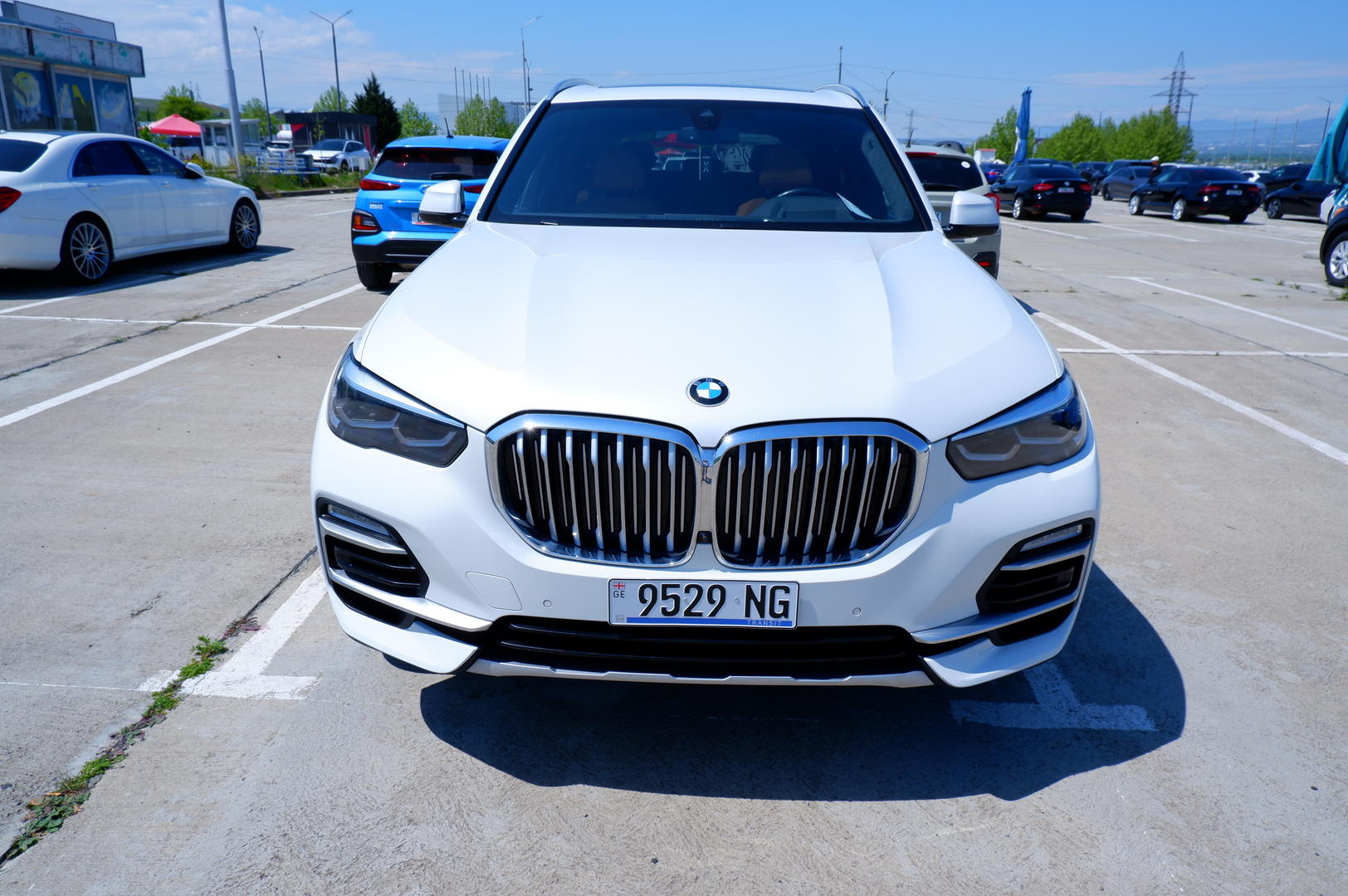 BMW X5 2019 — photo 2