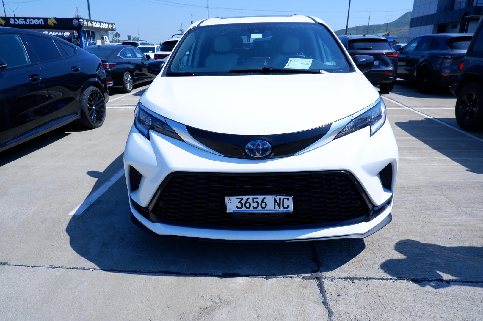 Toyota Sienna 2020 — photo 2