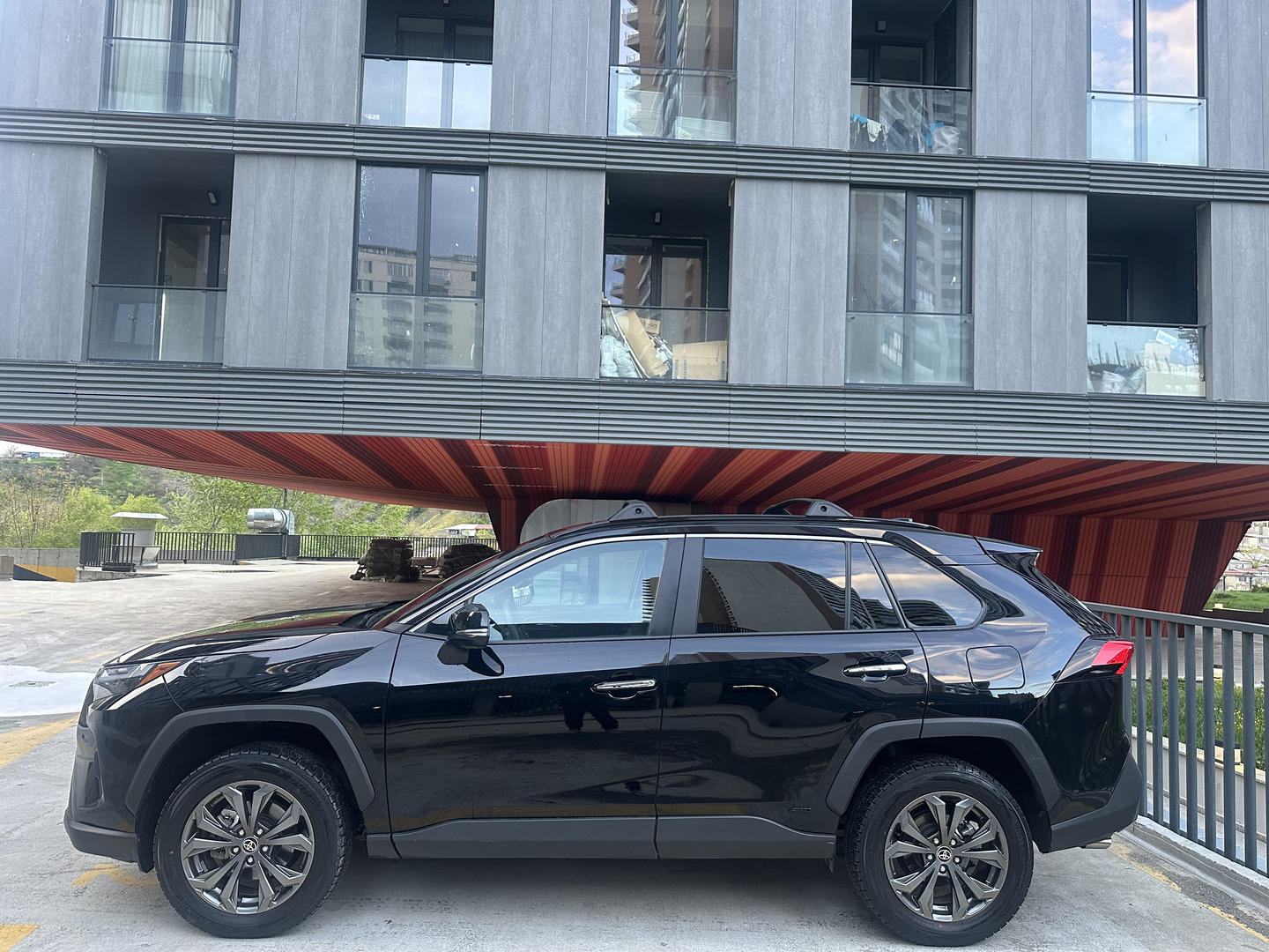 Toyota RAV 4 2024 — photo 2