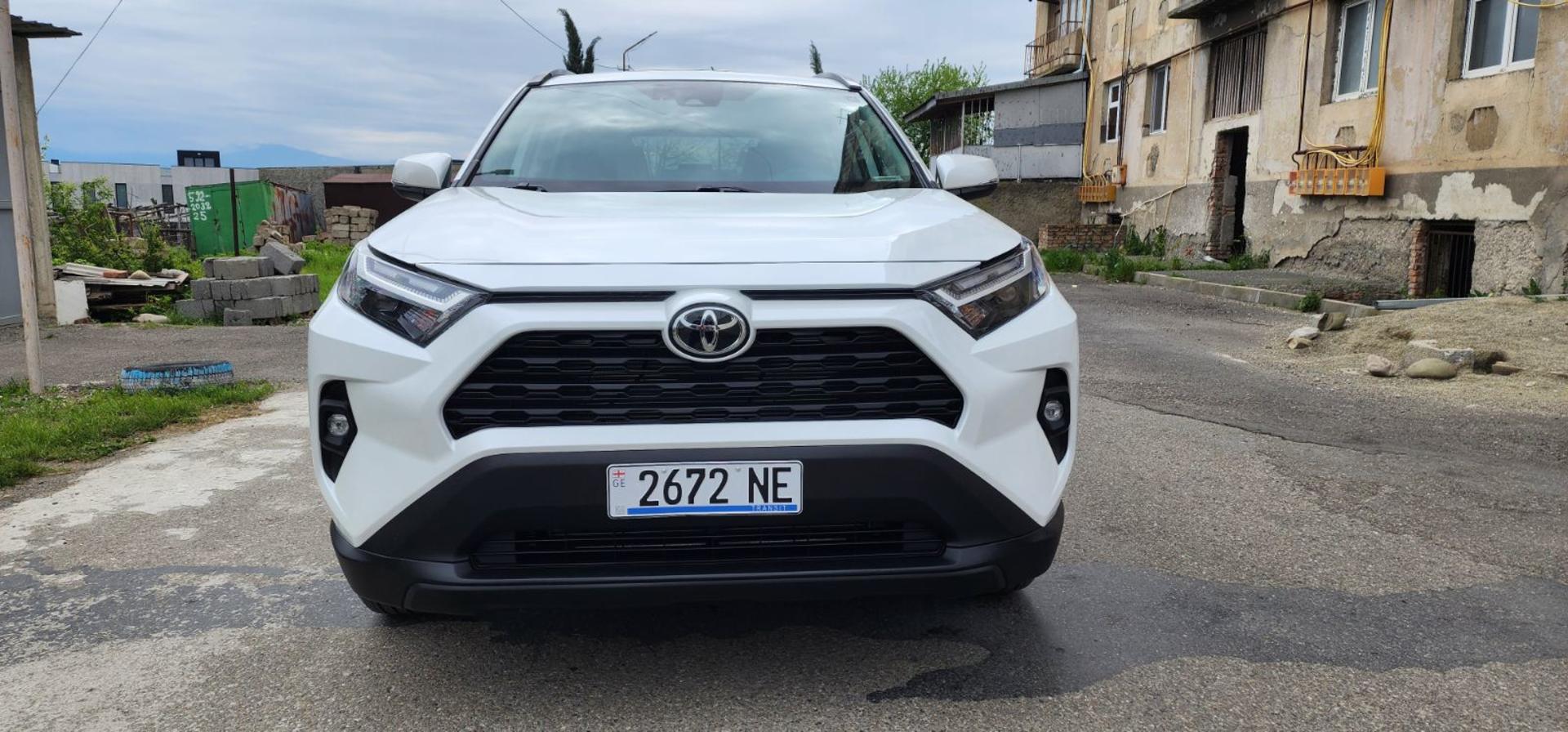 Toyota RAV 4 2025 — photo 2