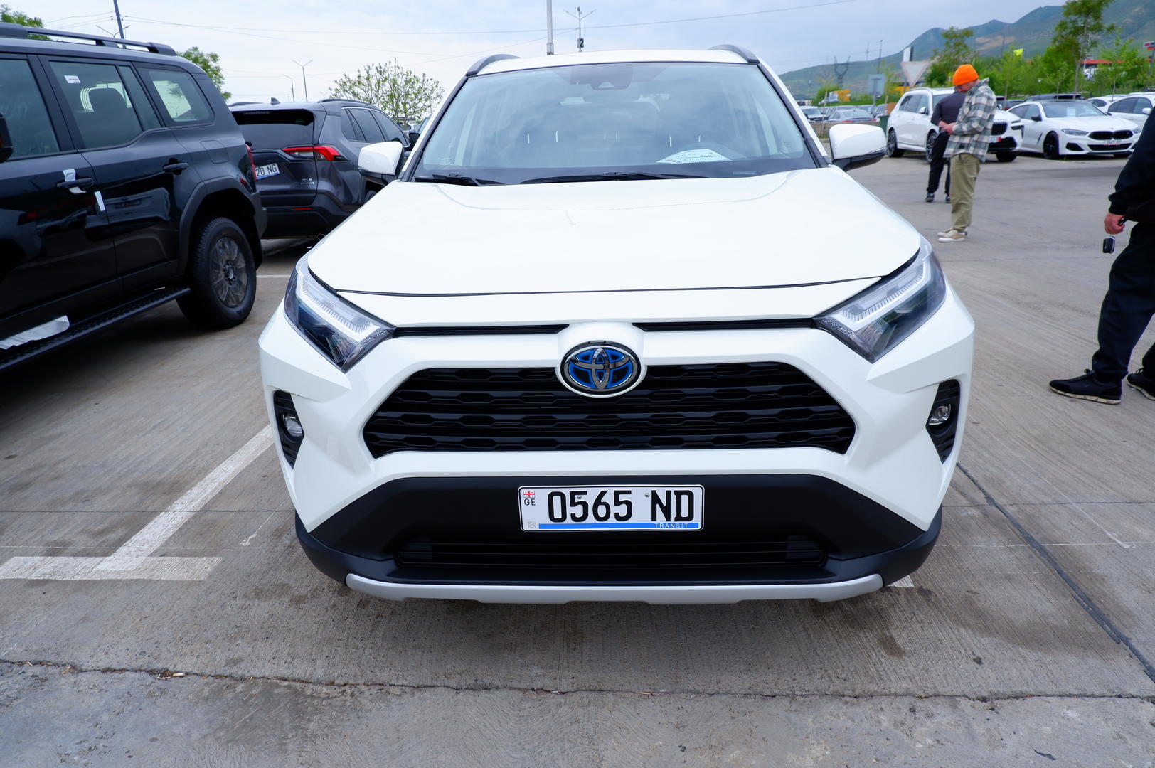 Toyota RAV4 2022 — photo 2