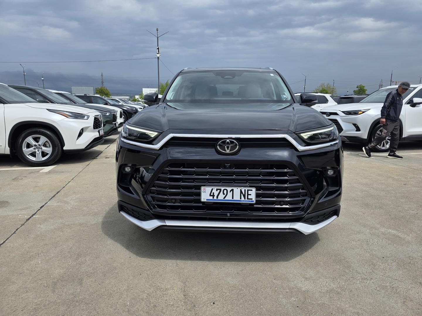Toyota grand highlander 2025 — photo 2