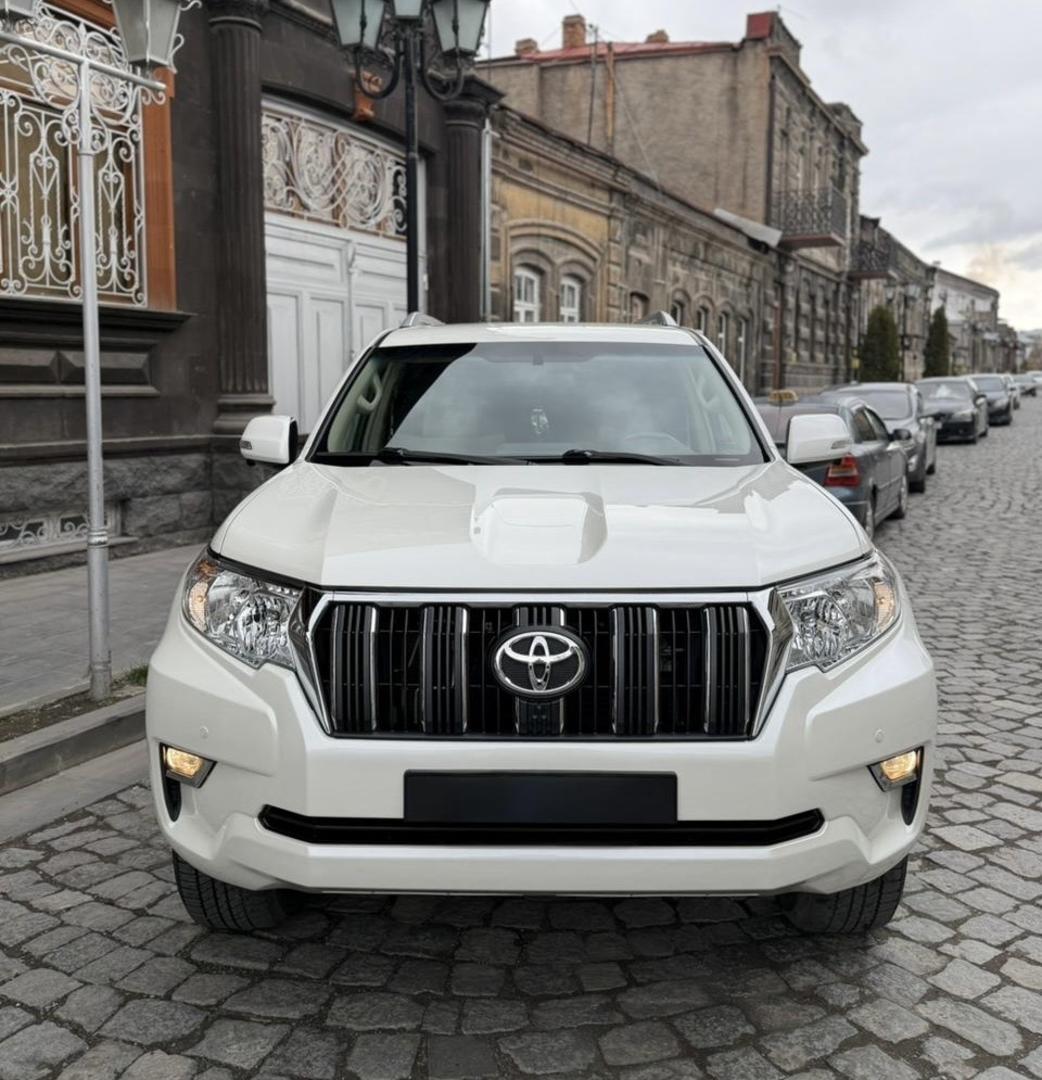 Toyota Land Cruiser Prado 2022 — photo 2