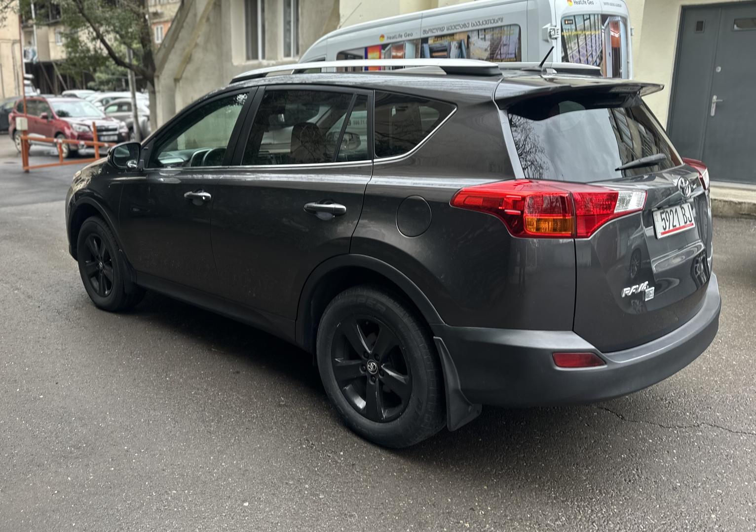 Toyota RAV 4 2015 — photo 2