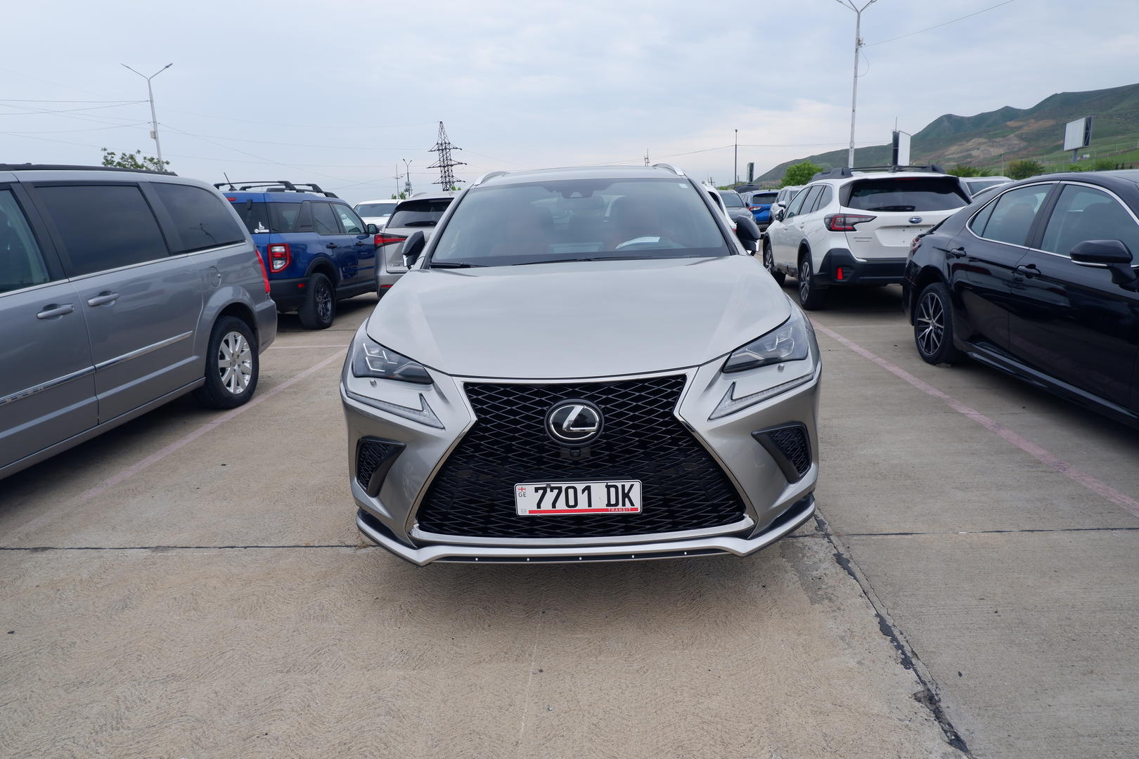 Lexus NX 300 2021 — photo 2