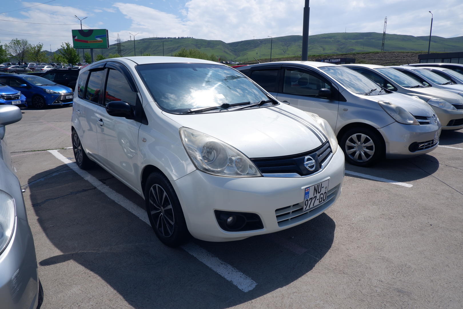Nissan Note 2008 — photo 2