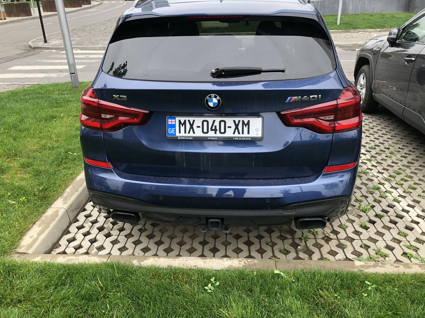 BMW X3 2018 — photo 2