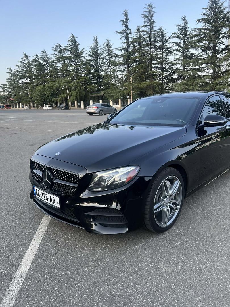 Mercedes-Benz E 300