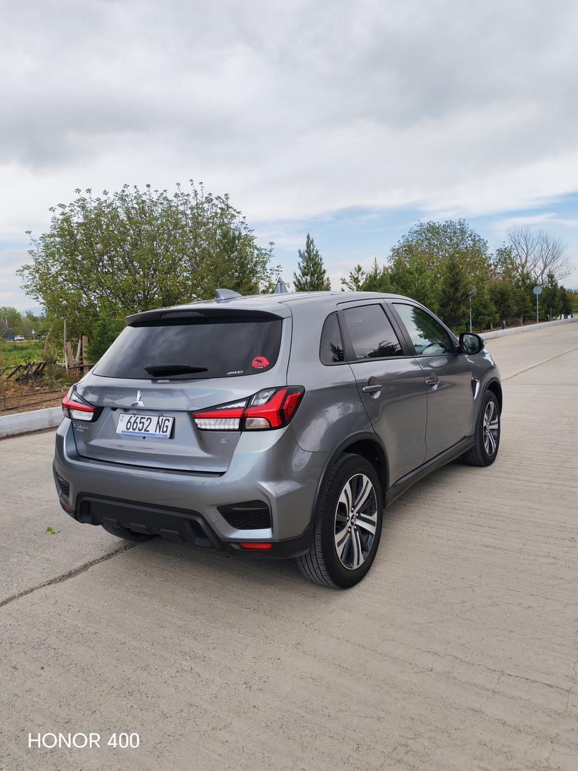 Mitsubishi Outlander Sport 2024 — photo 2