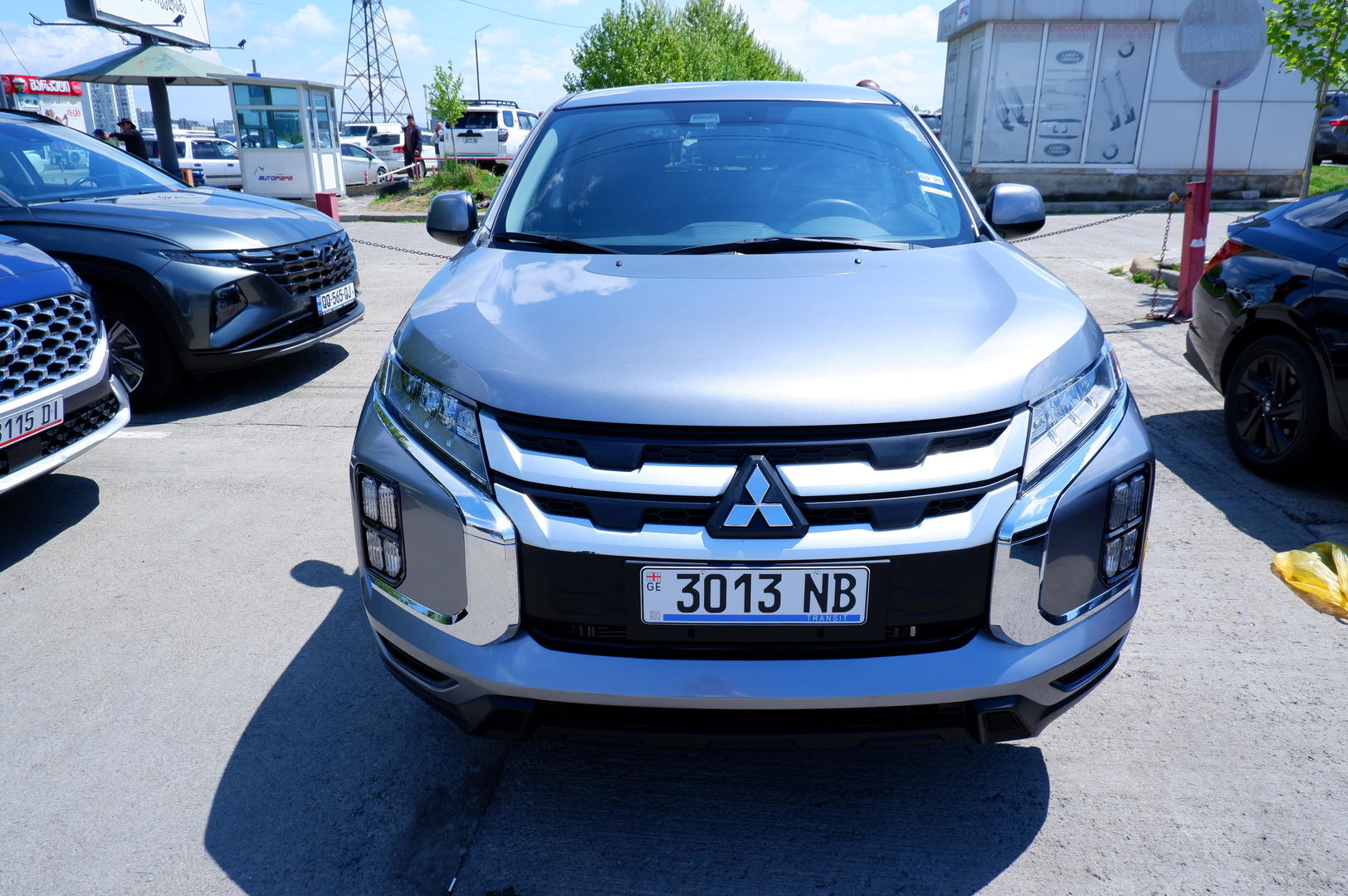 Mitsubishi Outlander Sport 2022 — photo 2