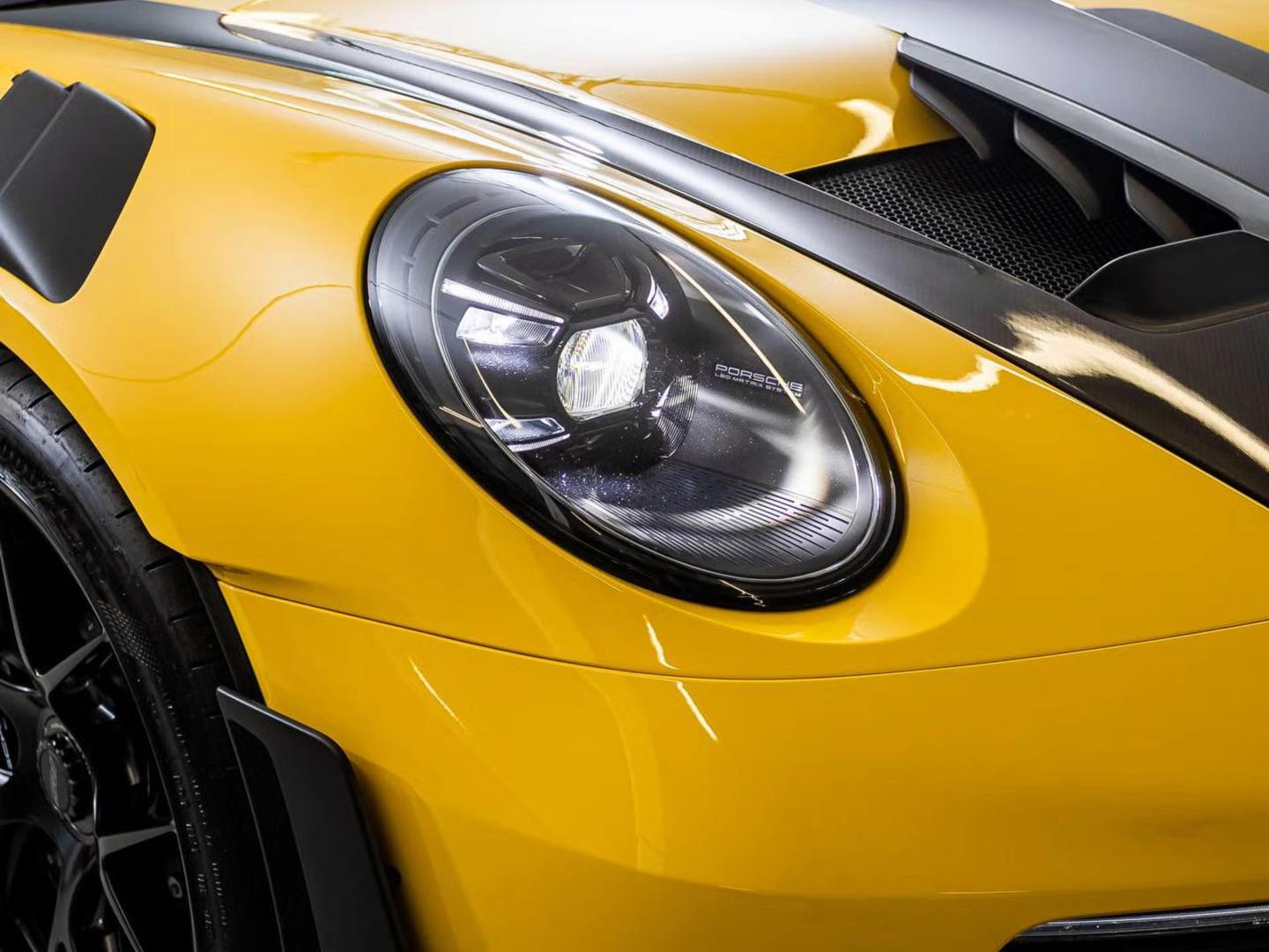 Porsche 911 2023 — photo 2