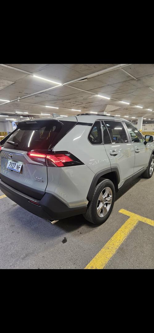 Toyota RAV 4 2023 — photo 2