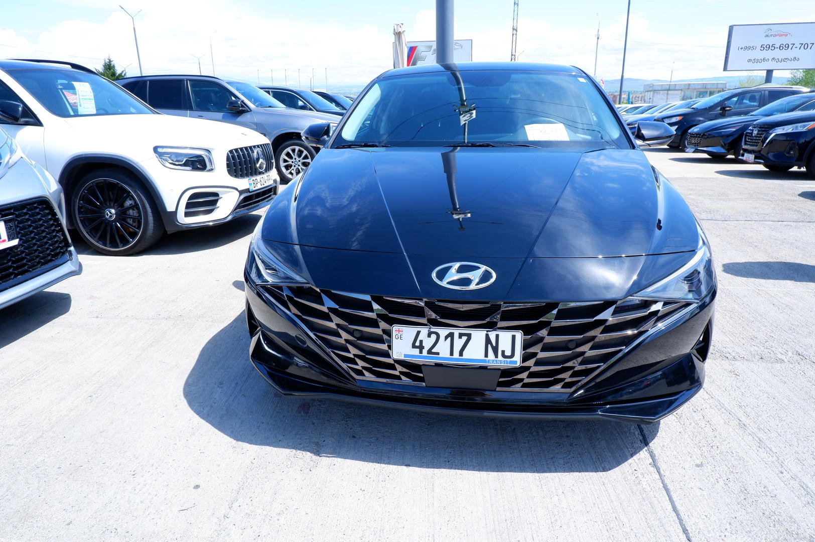 Hyundai Elantra 2022 — photo 2