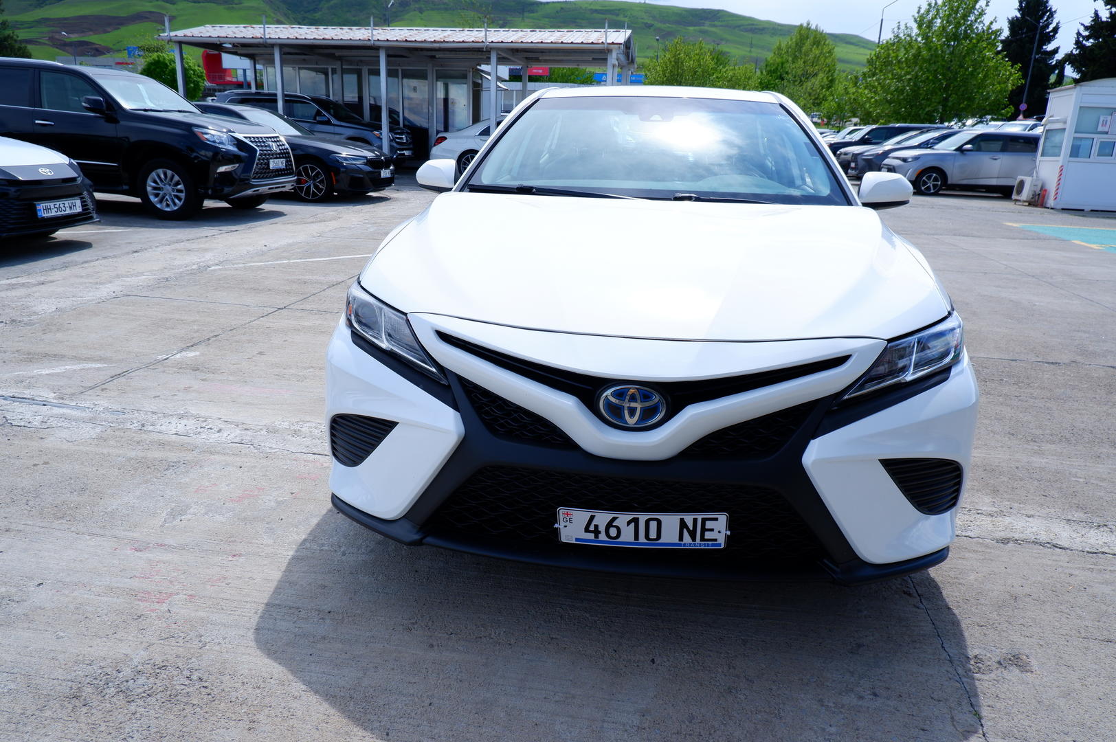 Toyota Camry 2020 — photo 2