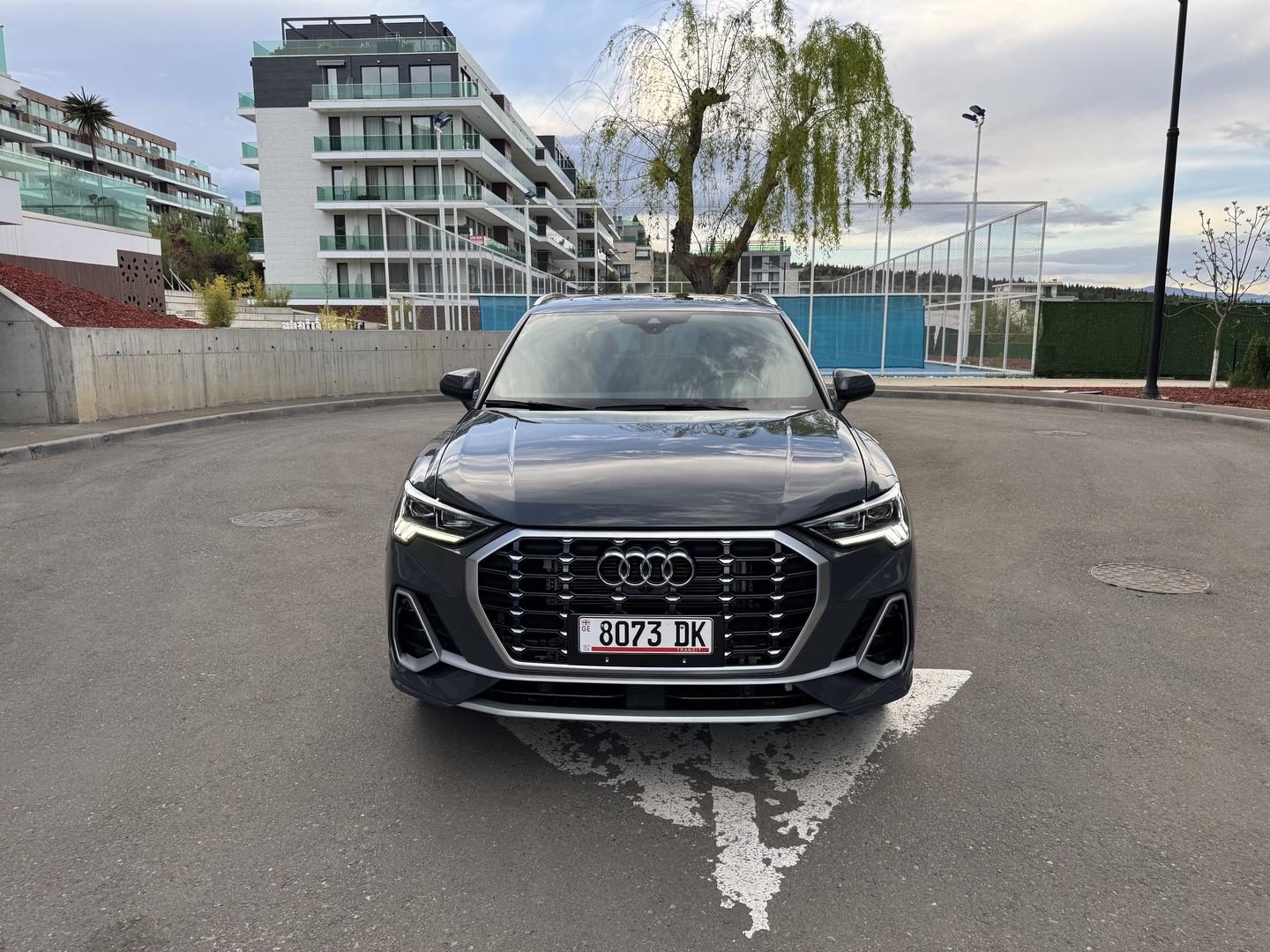 Audi Q3 2022 — photo 2