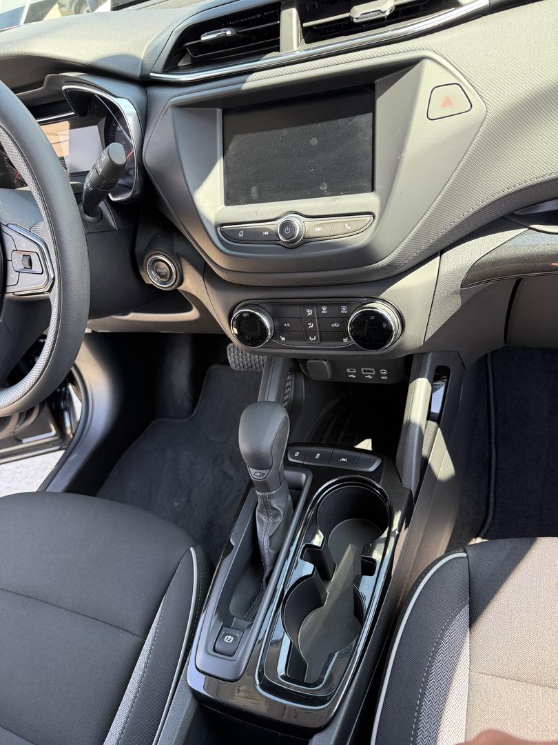 Chevrolet Trailblazer 2023 — photo 2