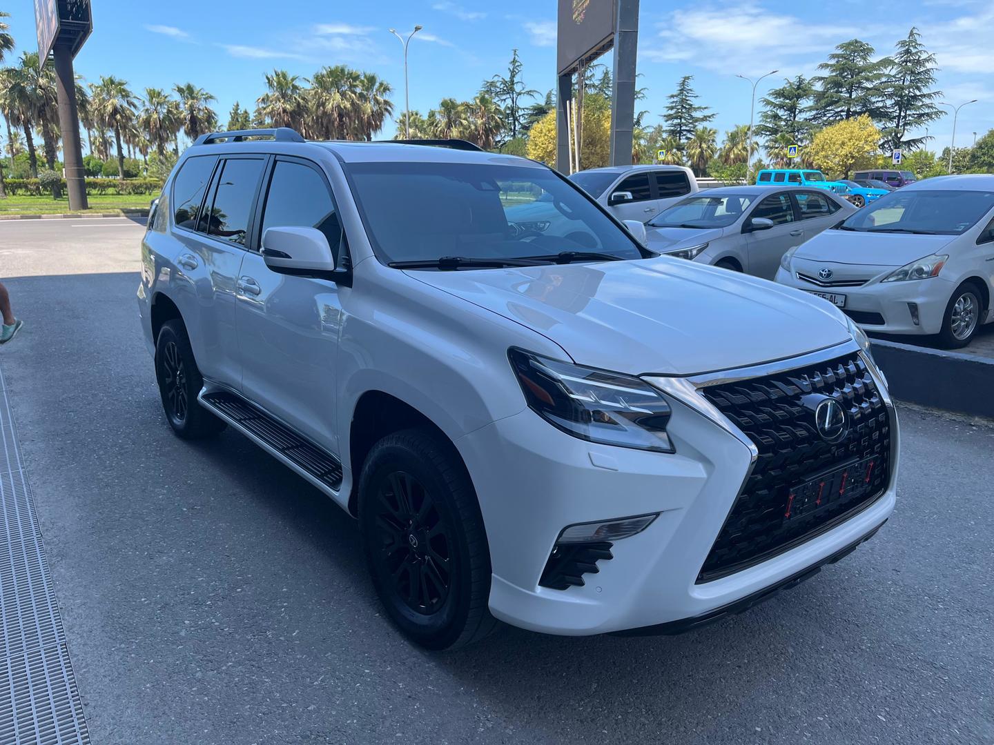 Lexus GX 460 2023 — photo 2