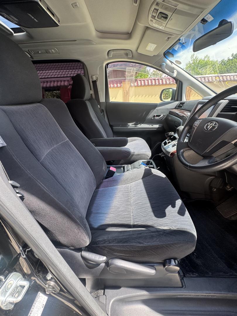 Toyota Alphard 2012 — photo 2