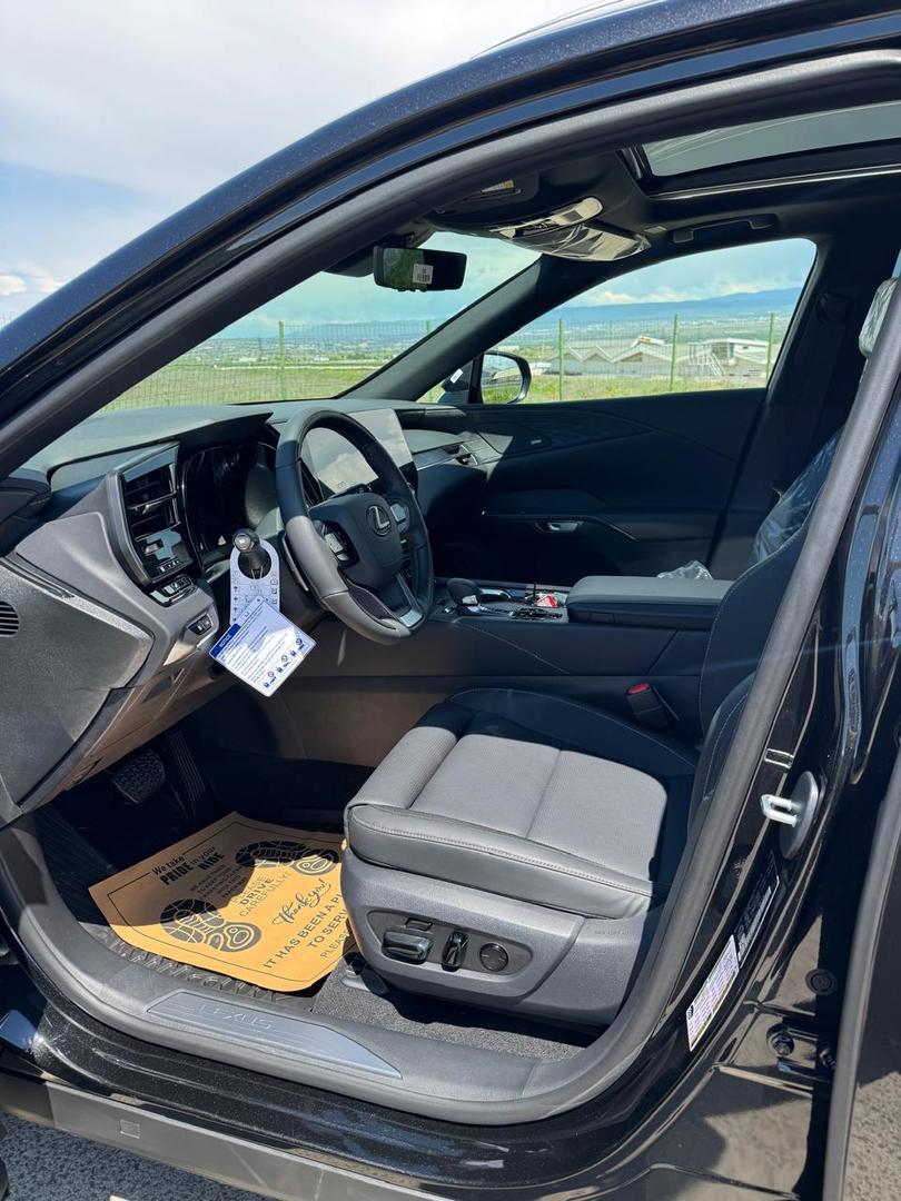 Lexus RX 350 2026 — photo 2