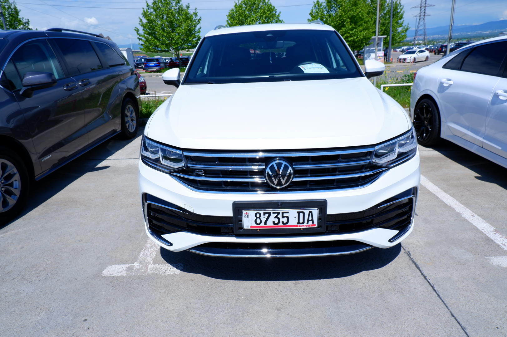 Volkswagen Tiguan 2022 — photo 2