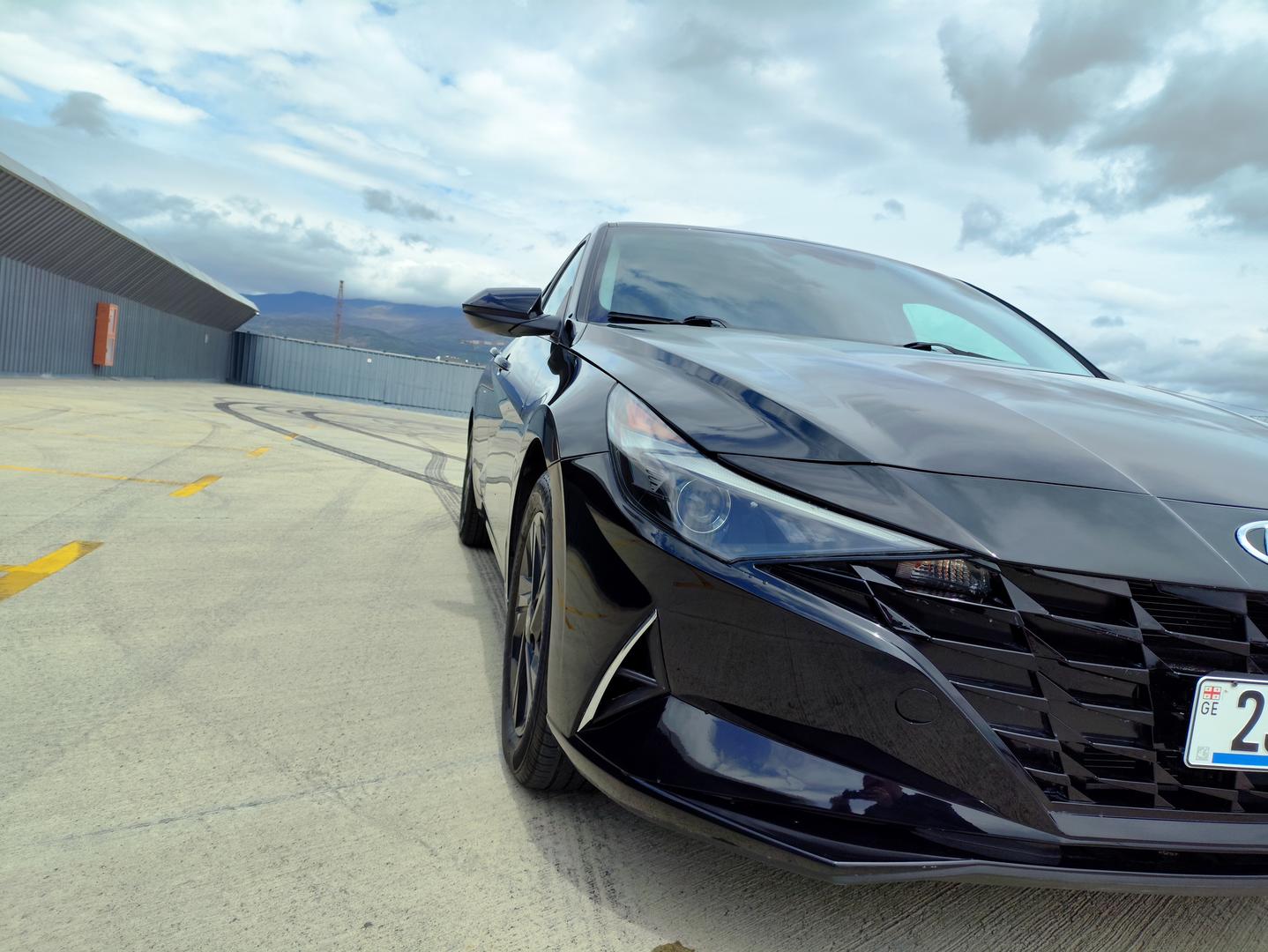 Hyundai Elantra 2021 — photo 2