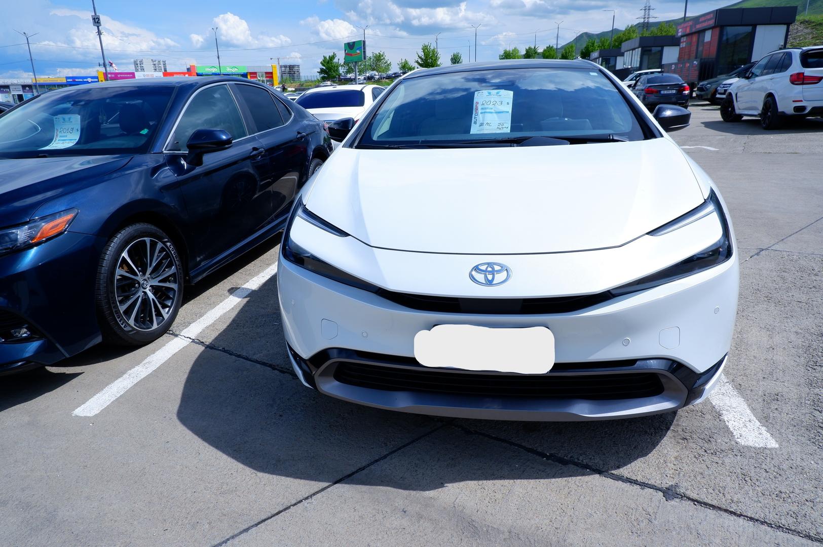 Toyota Prius 2023 — photo 2