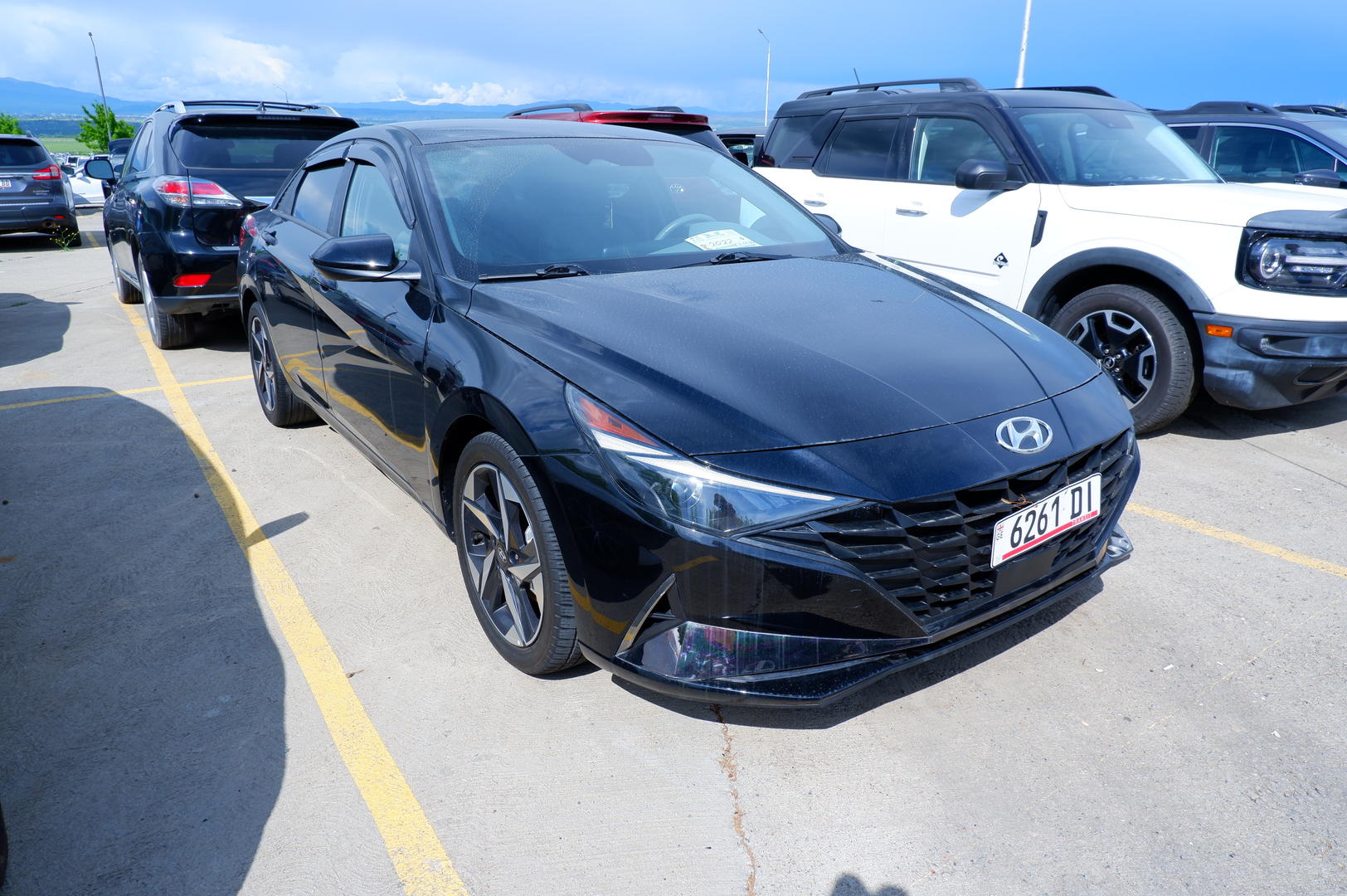 Hyundai Elantra 2022 — photo 2