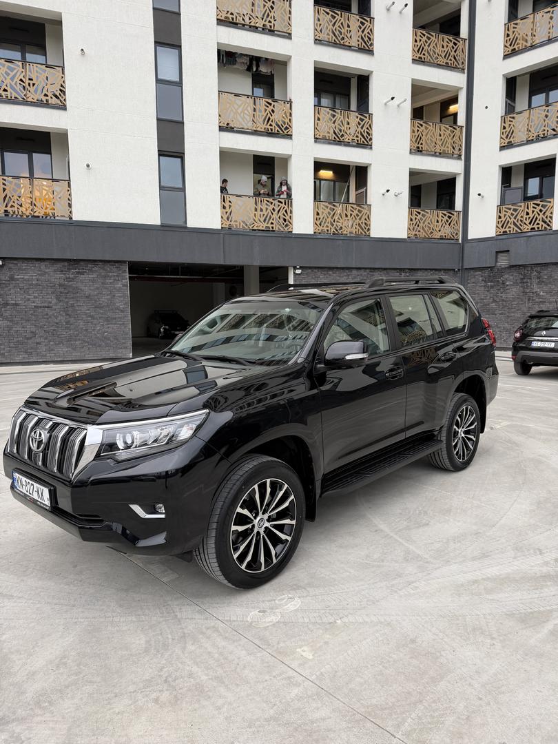 Toyota Land Cruiser Prado 2022 — photo 2