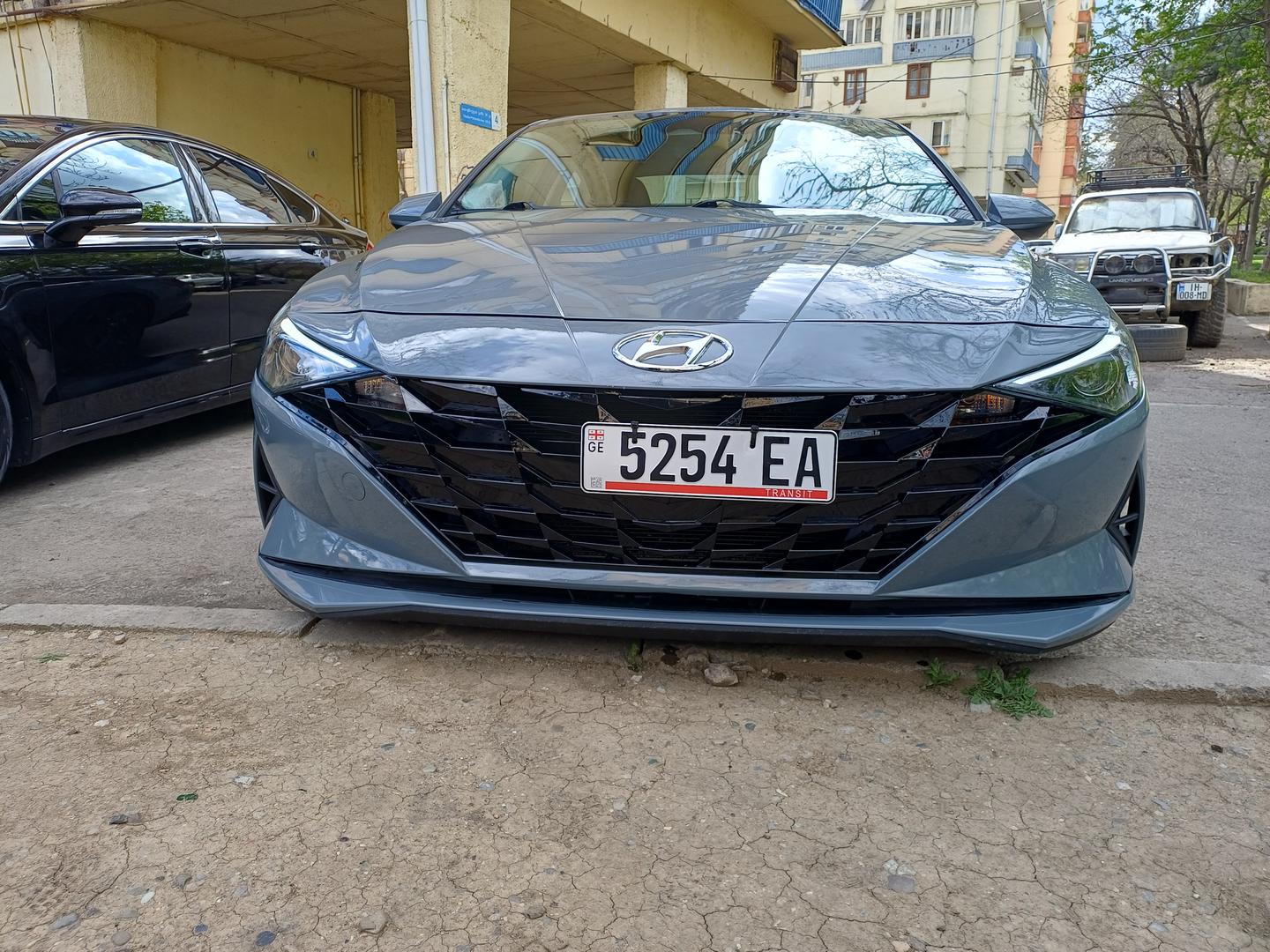 Hyundai Elantra 2022 — photo 2