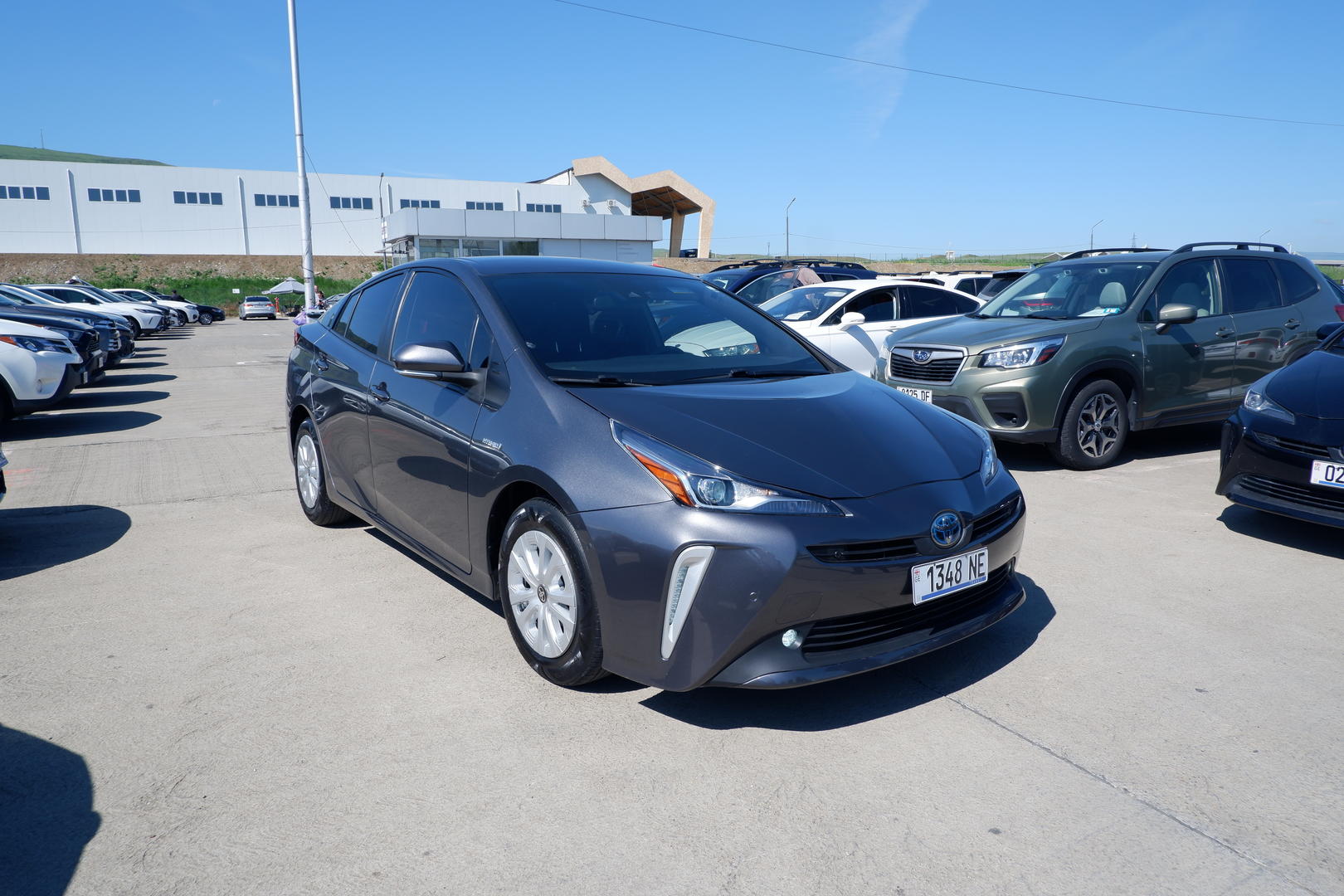 Toyota Prius 2021 — photo 2