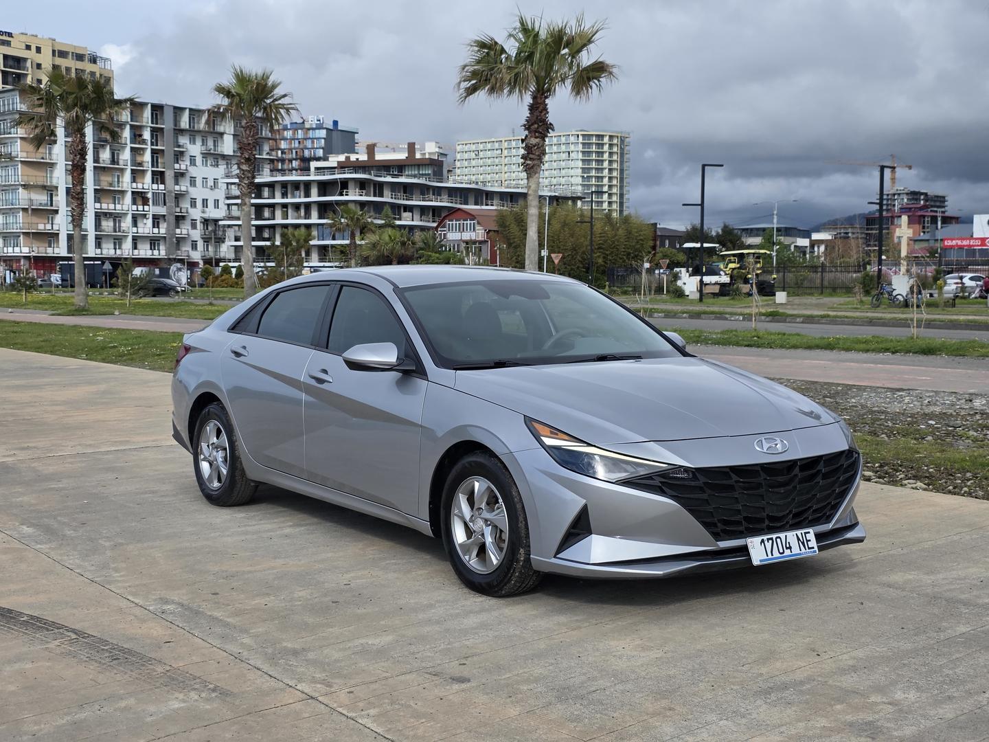 Hyundai Elantra 2022 — photo 2