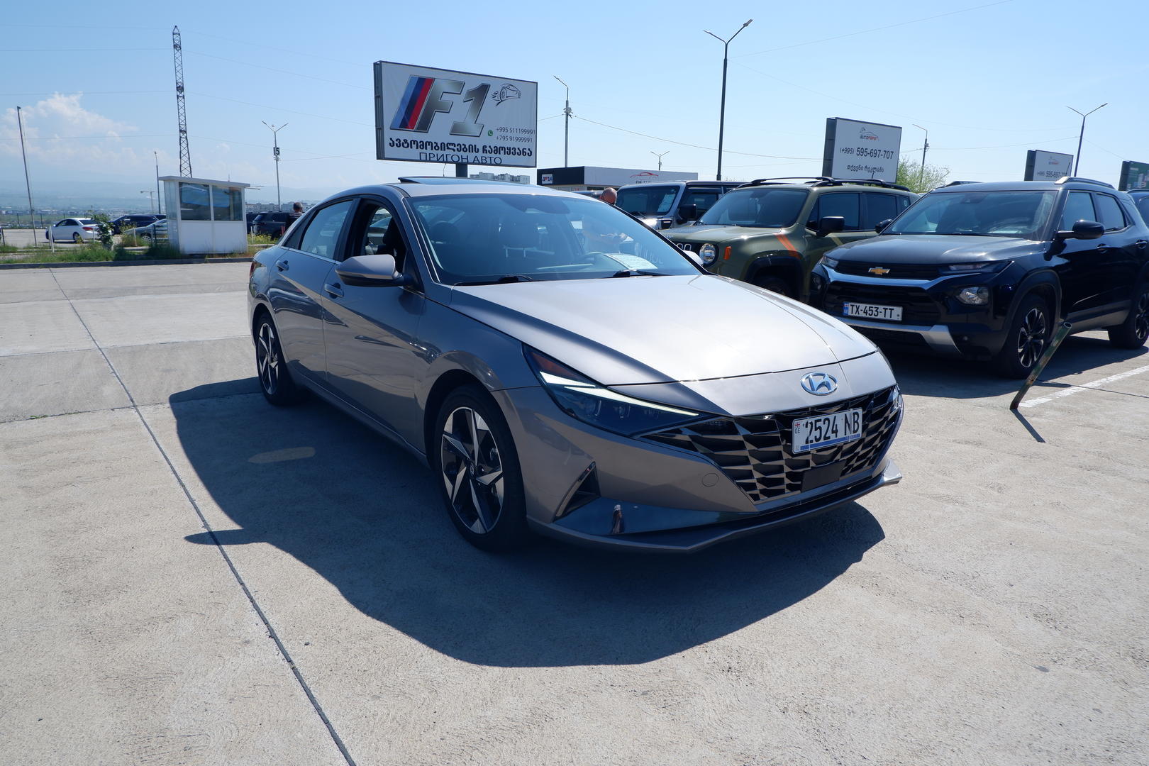 Hyundai Elantra 2022 — photo 2