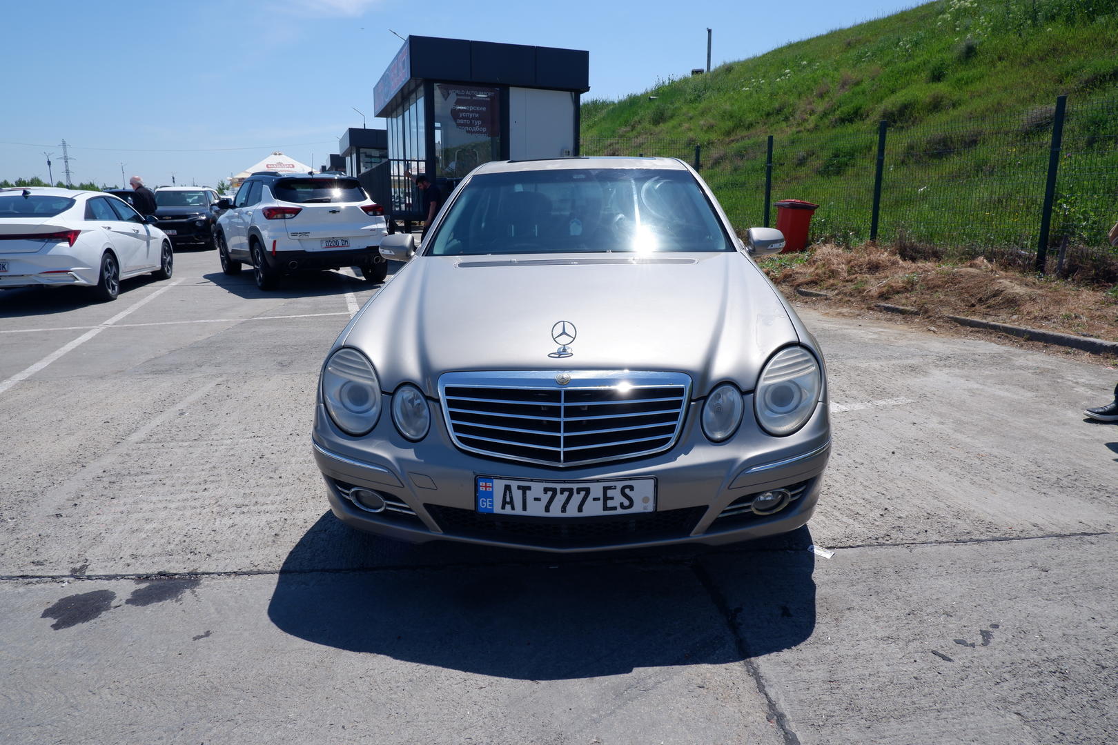 Mercedes-Benz E 350 2006 — photo 2