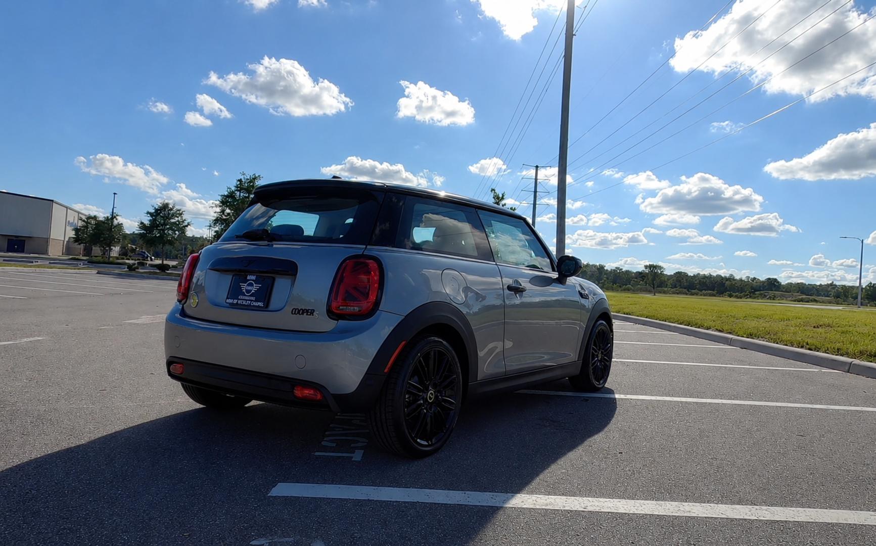 Mini Cooper 2022 — photo 2