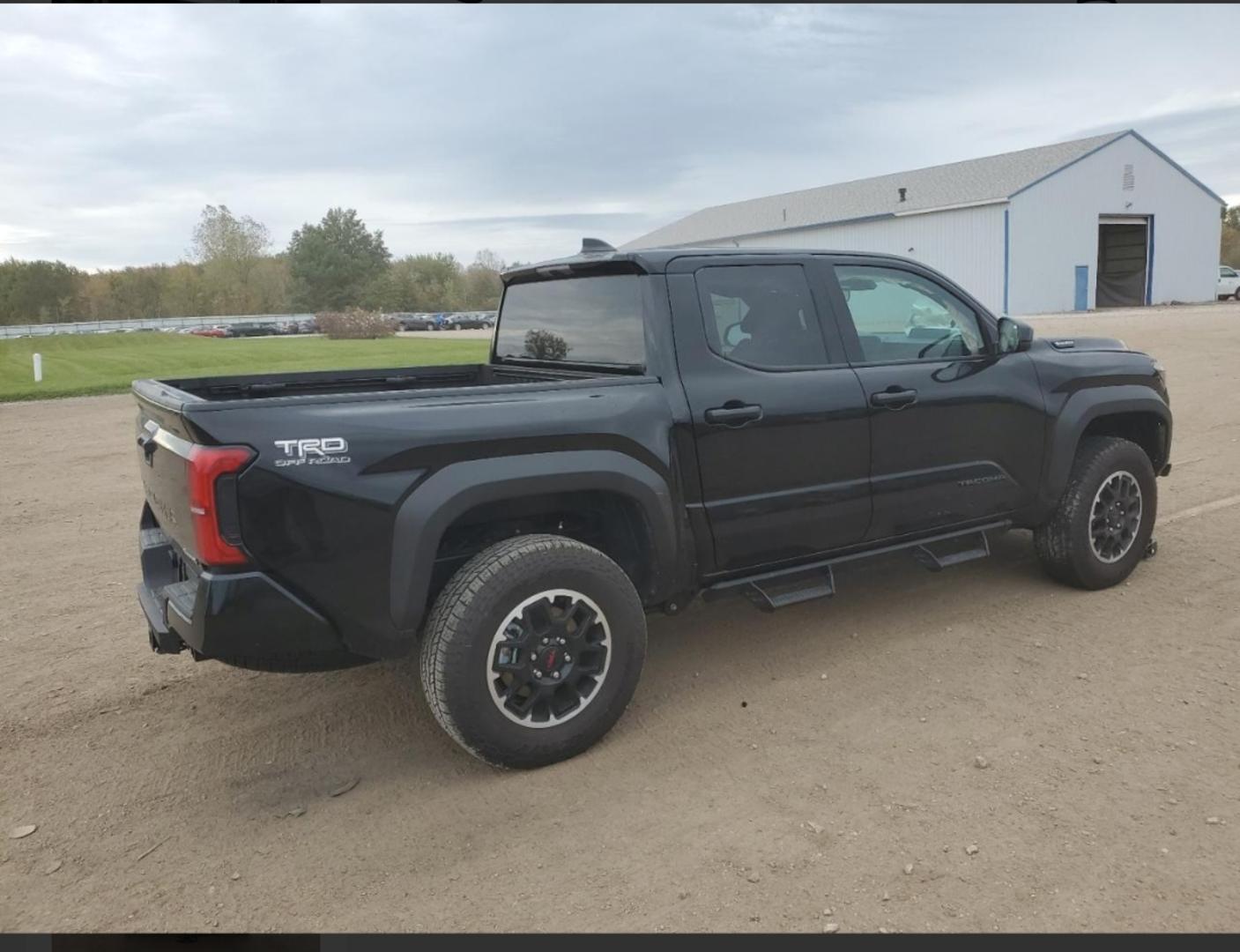Toyota Tacoma 2025 — photo 2