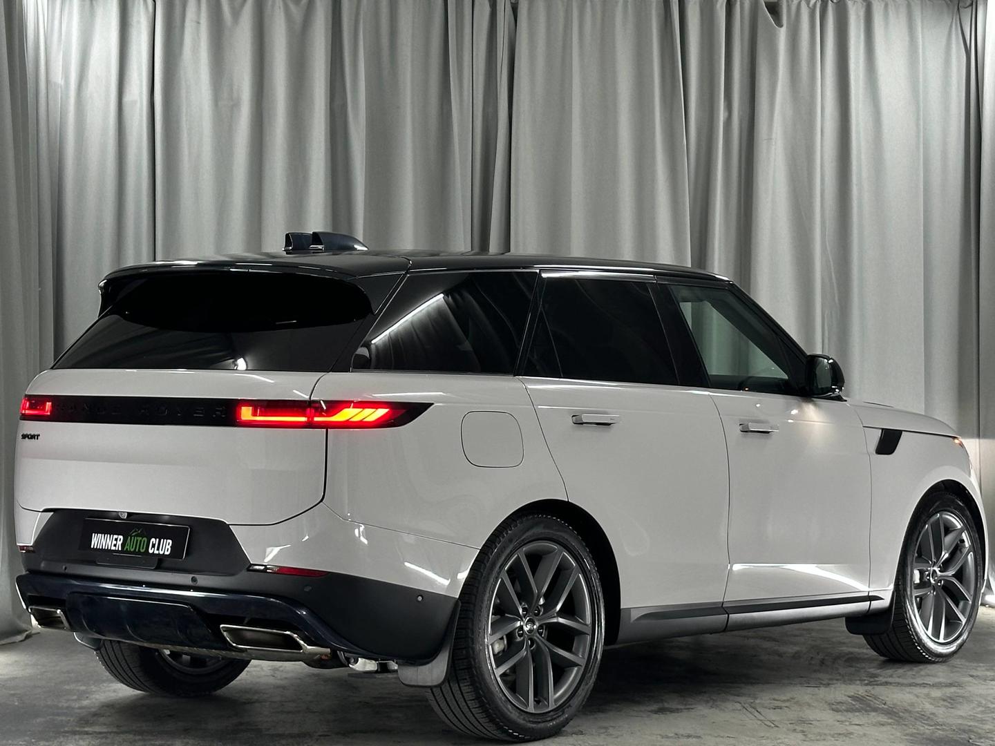 Land Rover Discovery Sport 2024 — photo 2