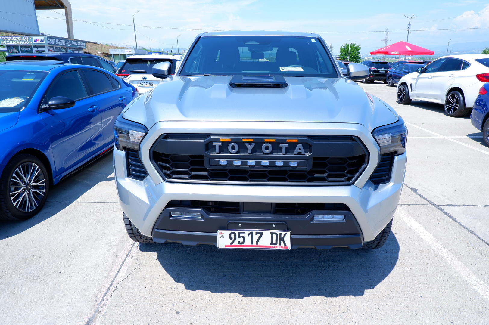Toyota Tacoma 2024 — photo 2