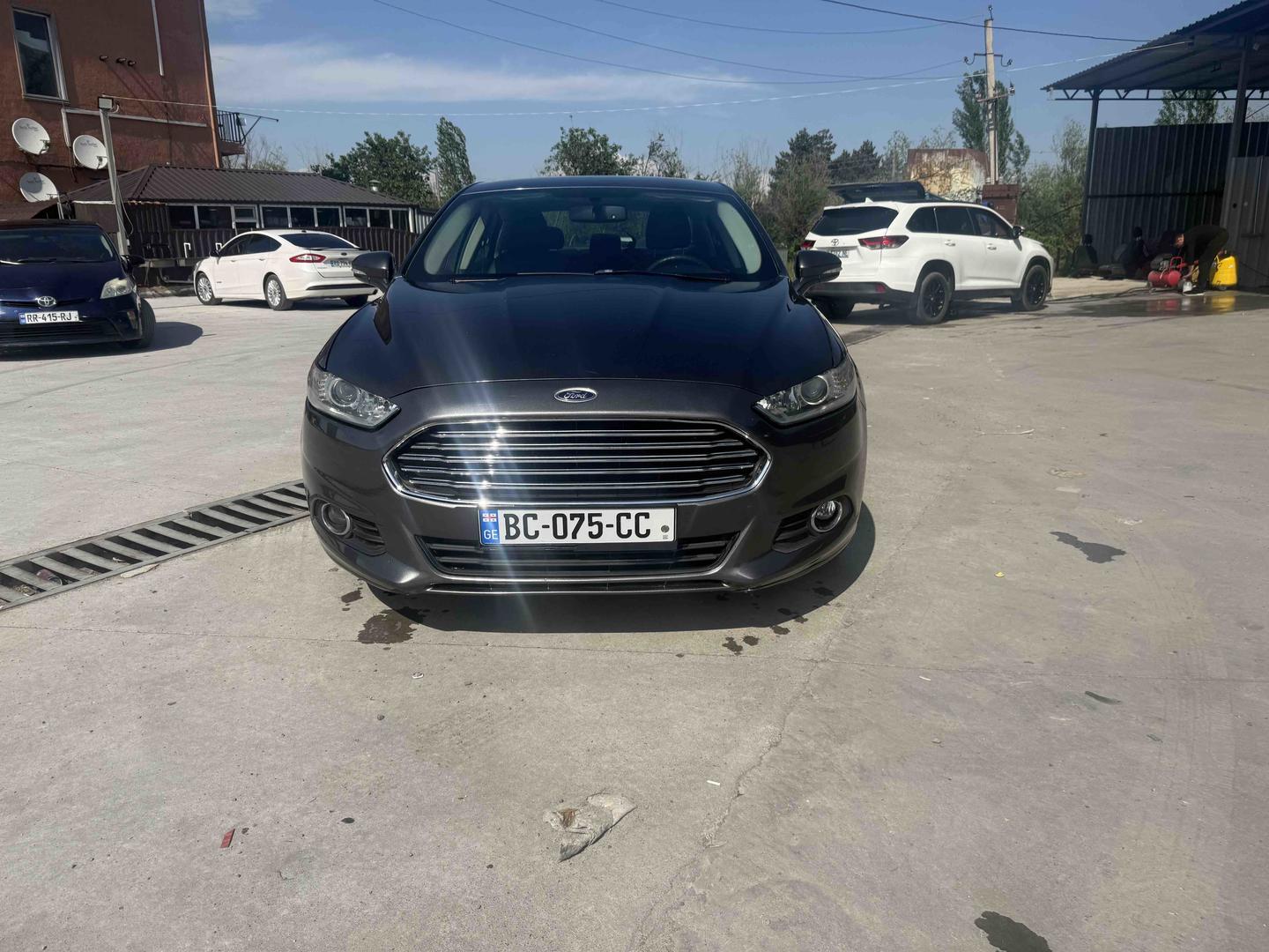 Ford Fusion 2015 — photo 2