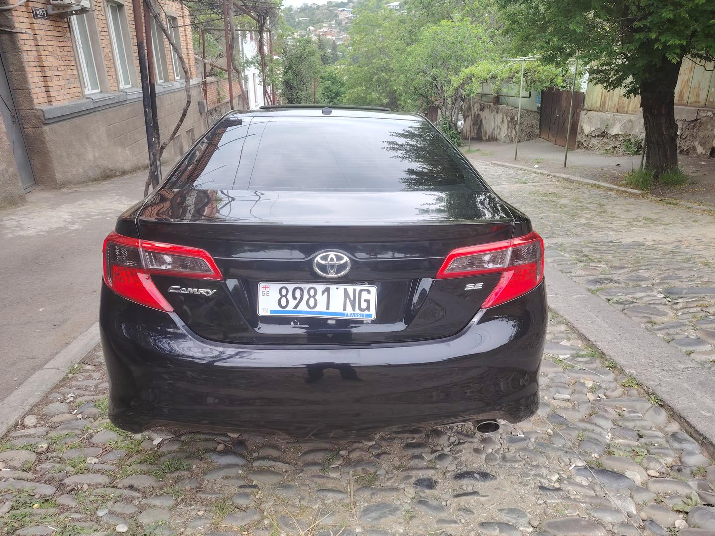 Toyota Camry 2013 — photo 2