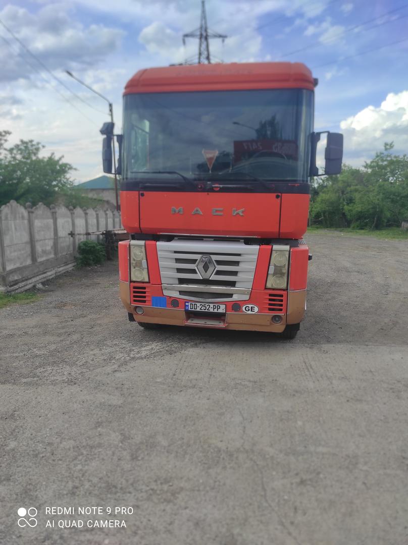 Renault Magnum 2001 — photo 2